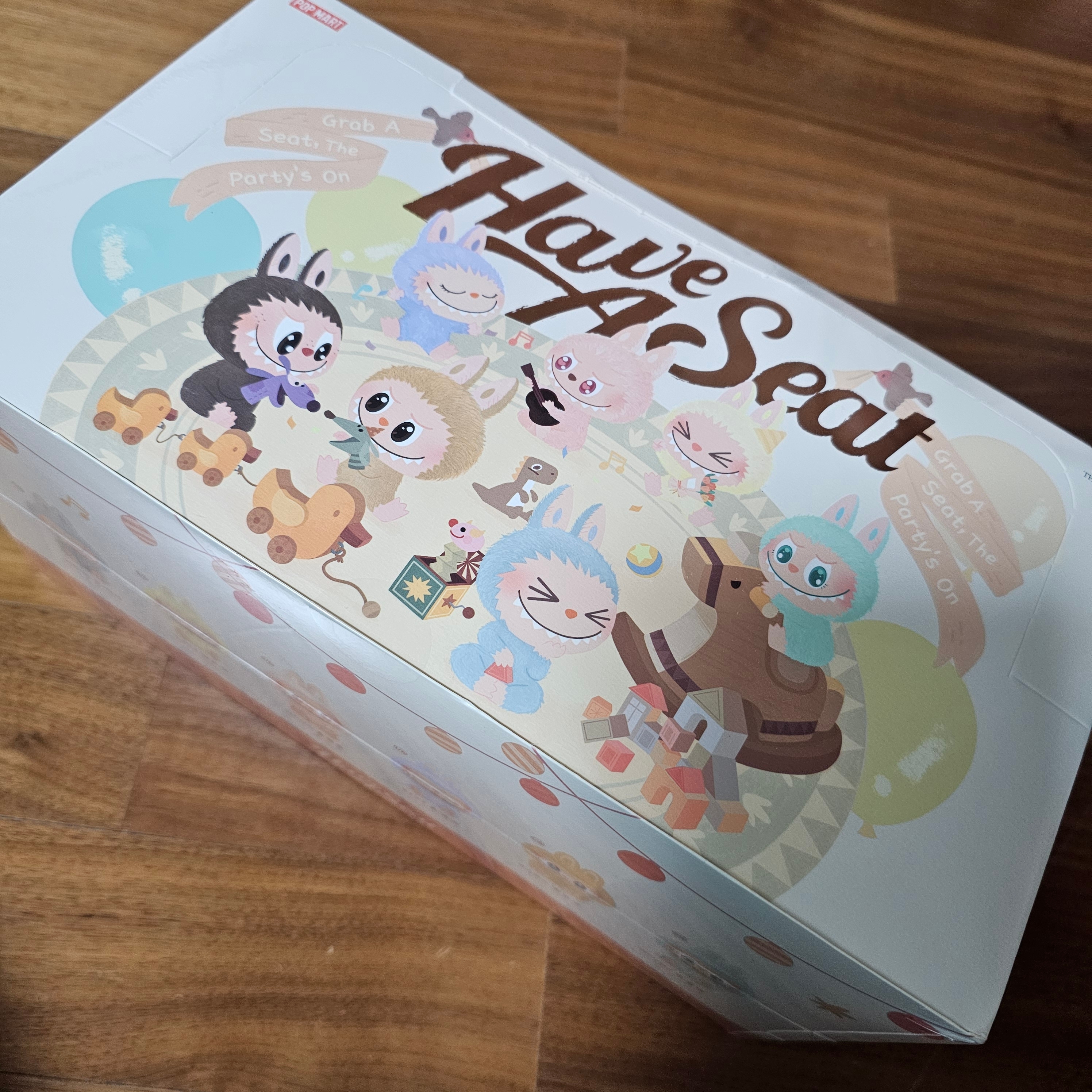 Pop Mart Labubu Let's Play Together Doll Series Sealed Case (6 Blind Boxes) 착용 스타일 - 3
