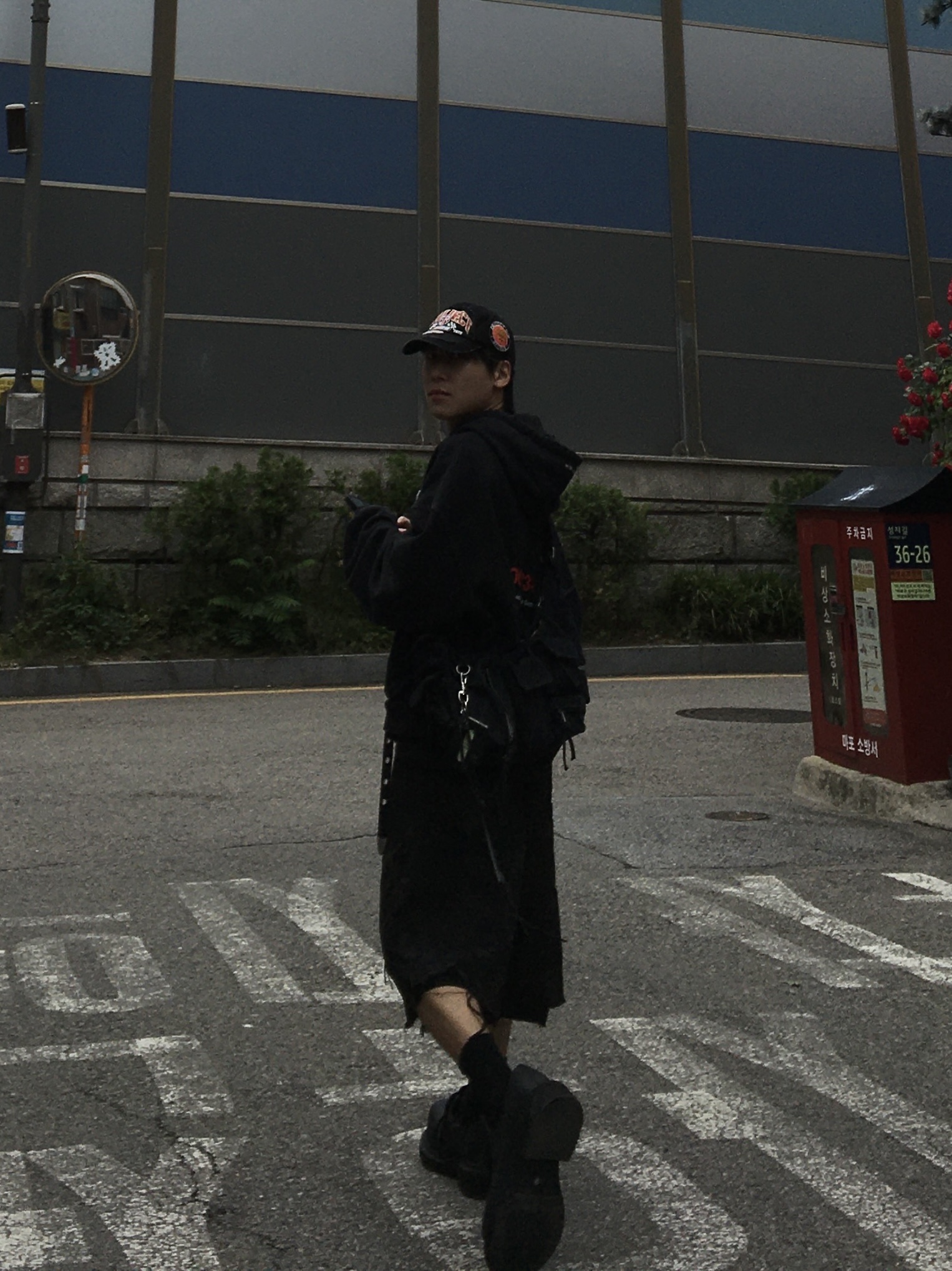 Balenciaga Steroid Derby Black, Project G/R Reworked Bermuda Shorts Black 착용 스타일 - 2