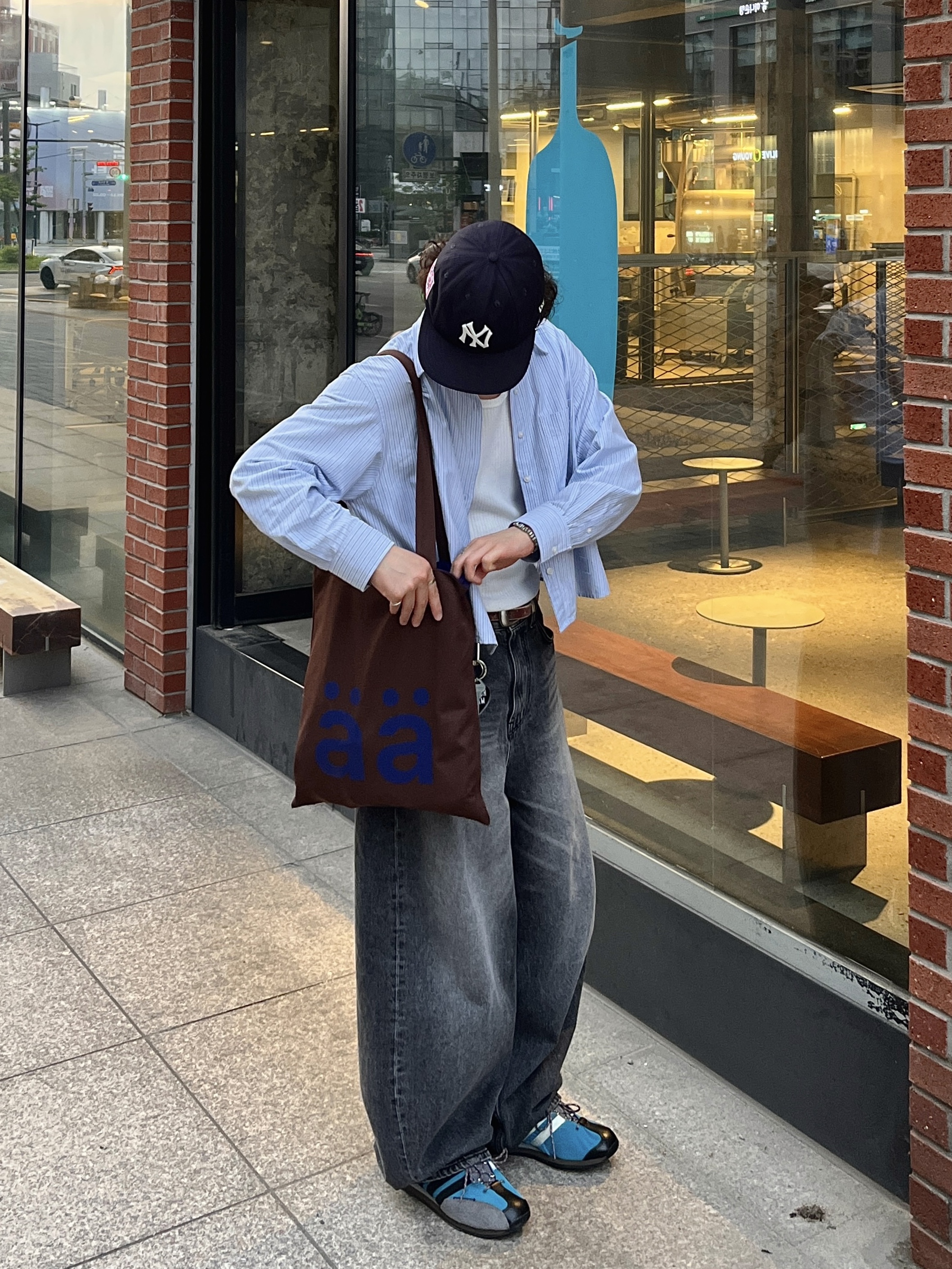 noun Wide Curved Denim Pants Black, Adidas x Song for the Mute Country OG Active Teal Core Black 착용 스타일 - 4