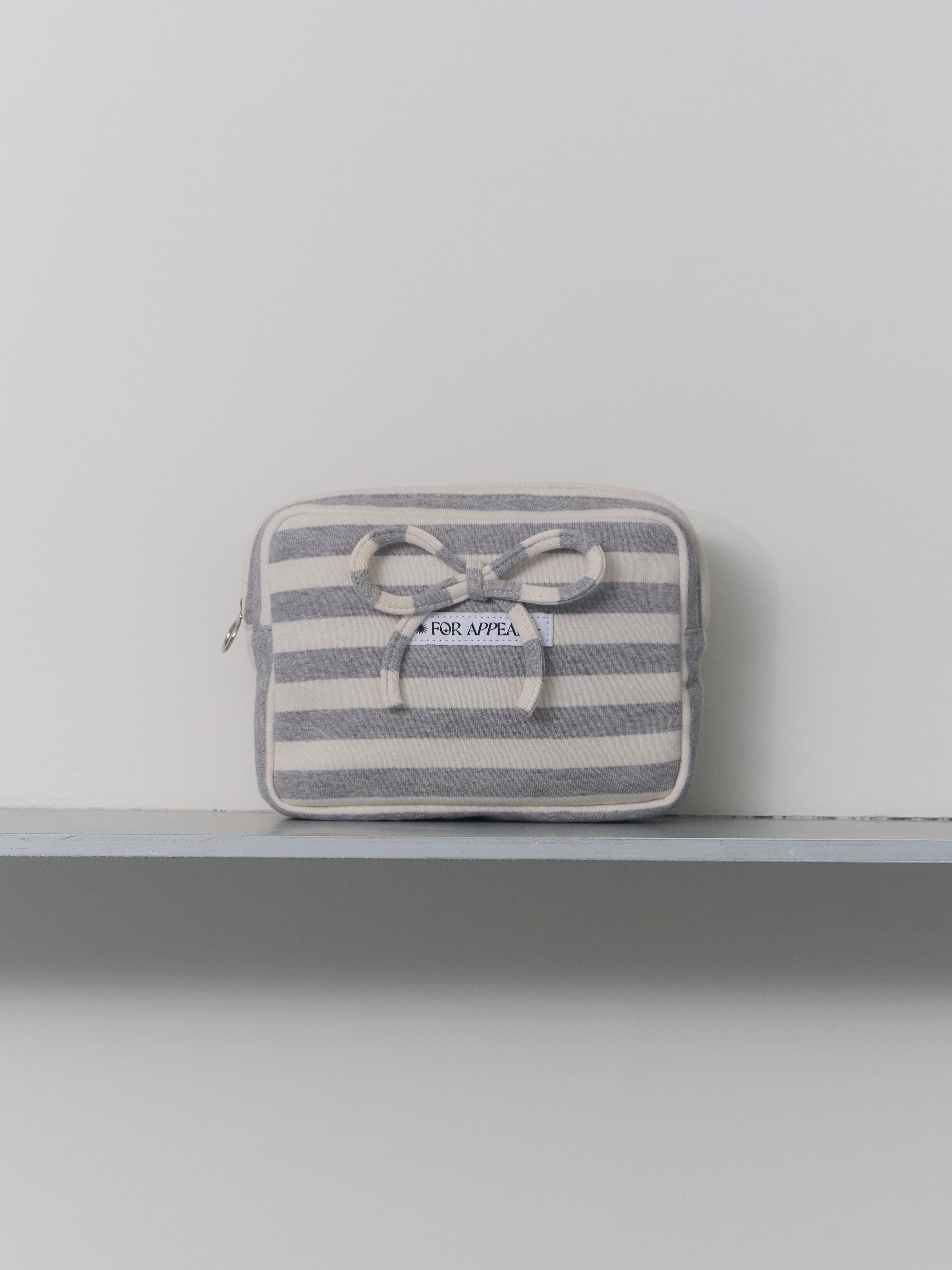For Appeal Ribbon Pouch Stripe Gray 착용 스타일 - 2