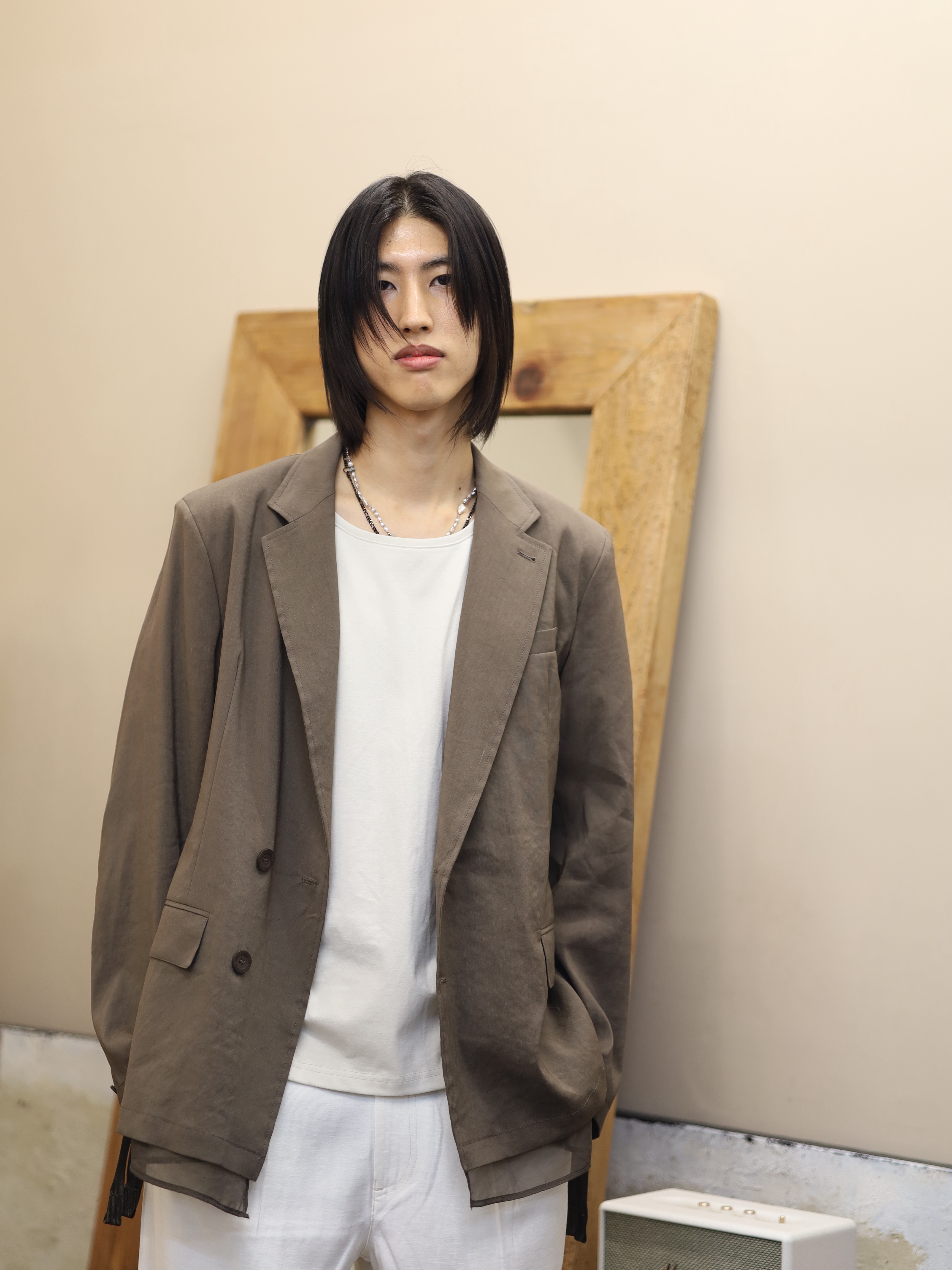 NA A NANA Organza Lining String Blazer Brown, NA A NANA Slim Fit T-Shirt Cream 착용 스타일 - 1
