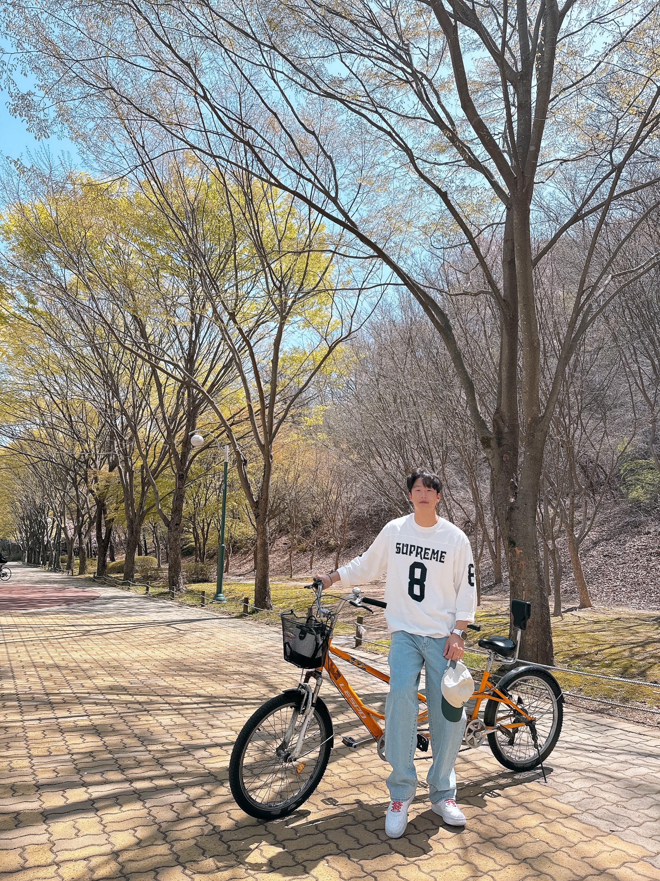 Supreme Affiliated L/S Football Top White - 25SS 착용 스타일 - 3