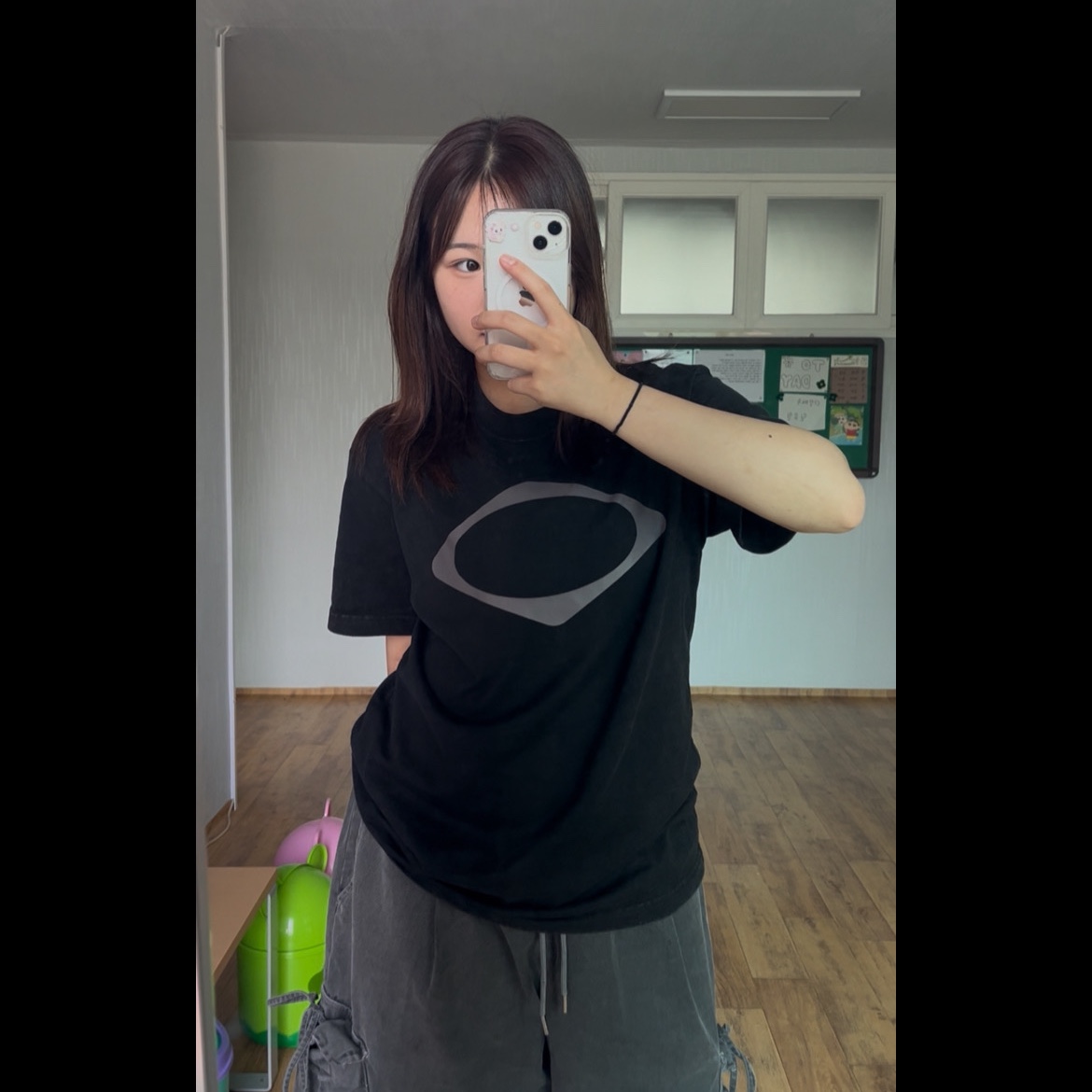 Mischief Rhombus Washed Basic T-Shirt Washed Black 착용 스타일