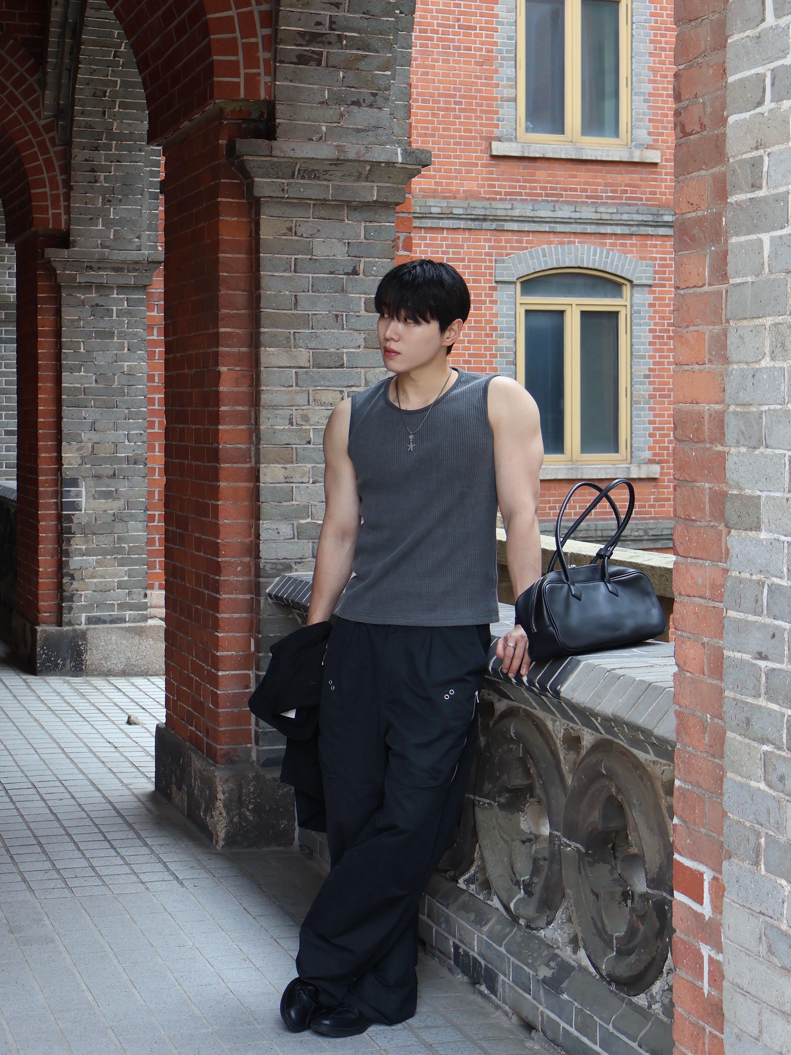 Haleine Mixed Fabric Coach 1/2 Shirt Black (VT219), ETCE Side Zipper Pocket Pants Black 착용 스타일 - 5