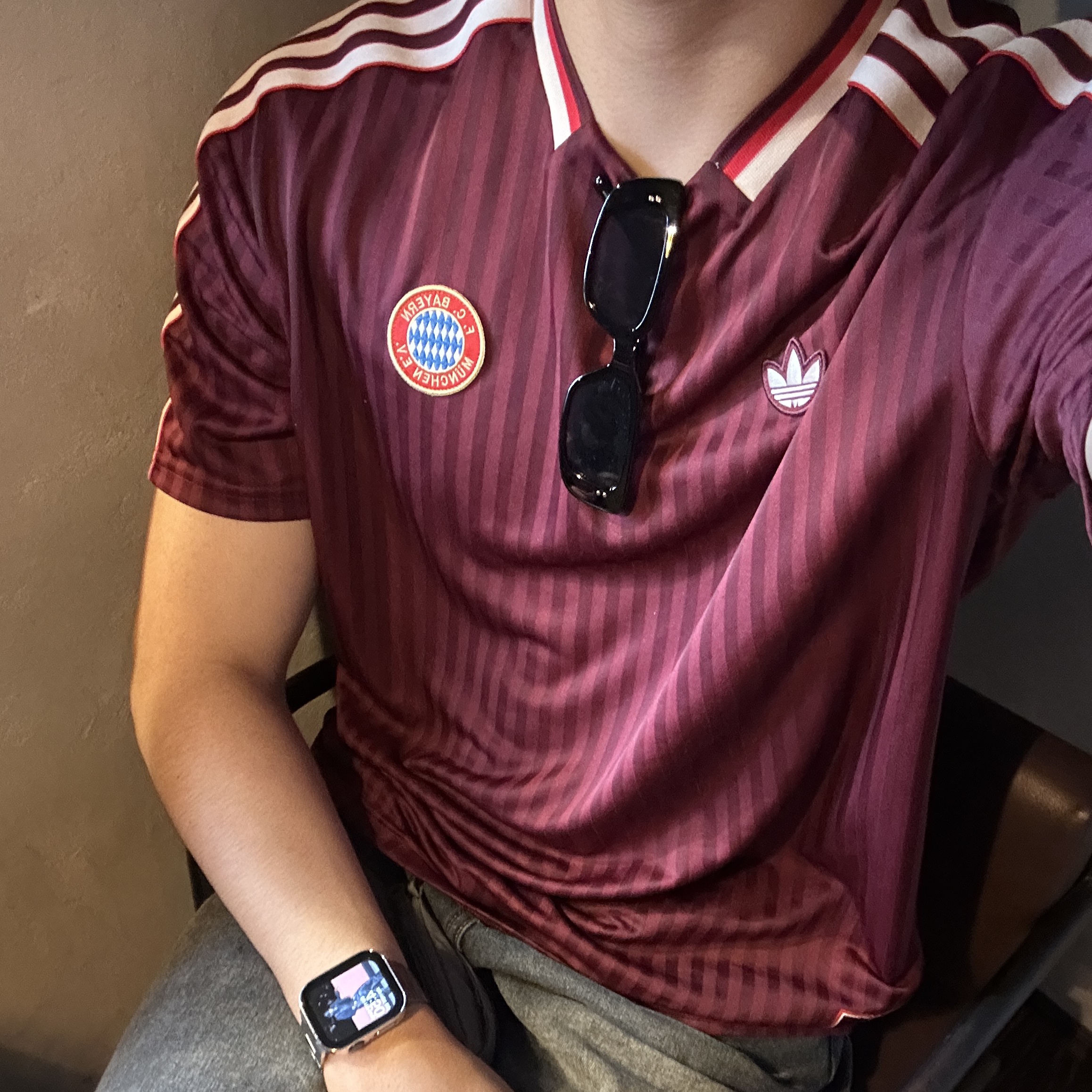 Adidas FC Bayern Terrace Icon Jersey Shadow Red - KR Sizing (Non Marking Ver.) 착용 스타일 - 3