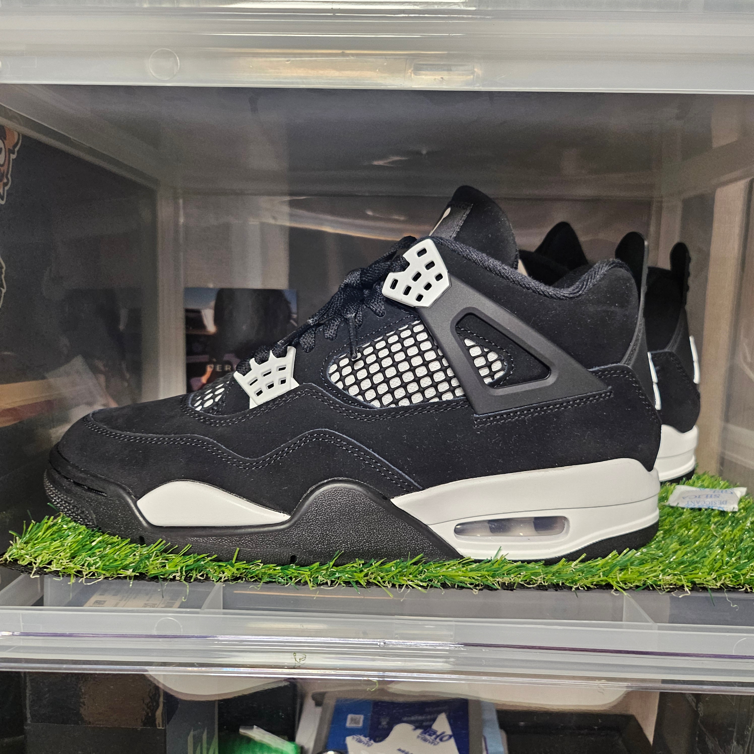 Jordan 4 Retro White Thunder, Jordan 4 Retro Midnight Navy 착용 스타일 - 2