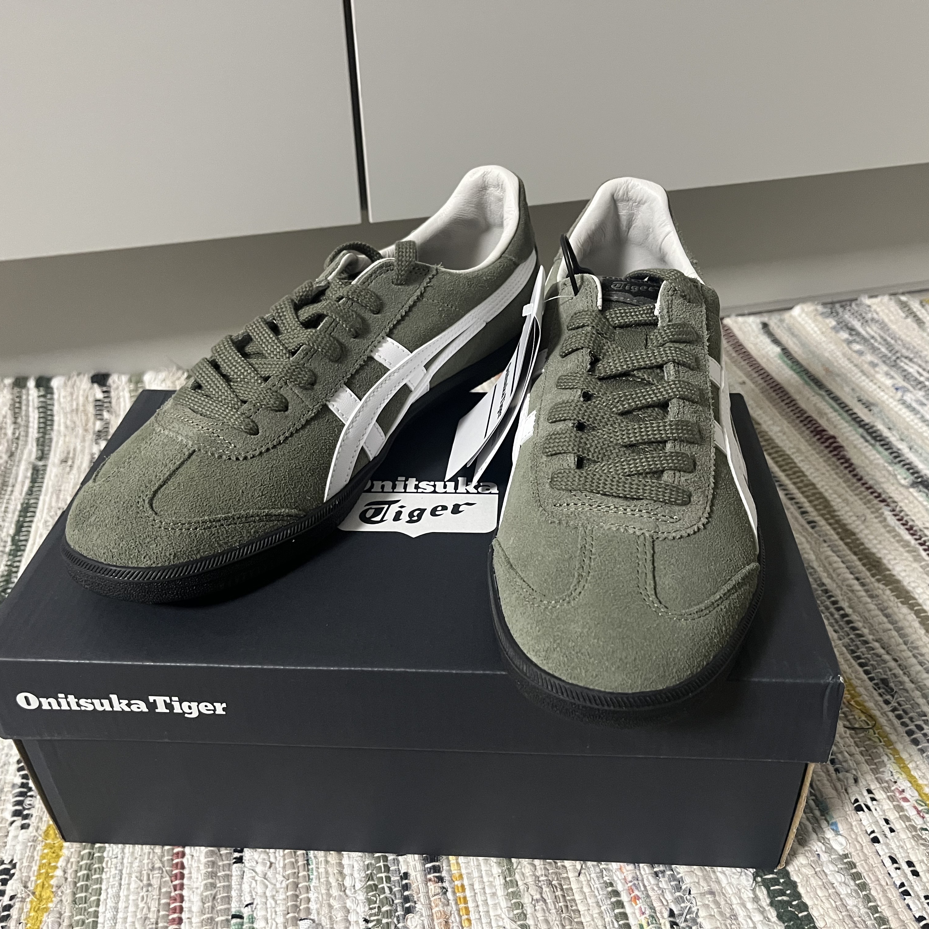 Onitsuka Tiger Tokuten Burnt Green 착용 스타일