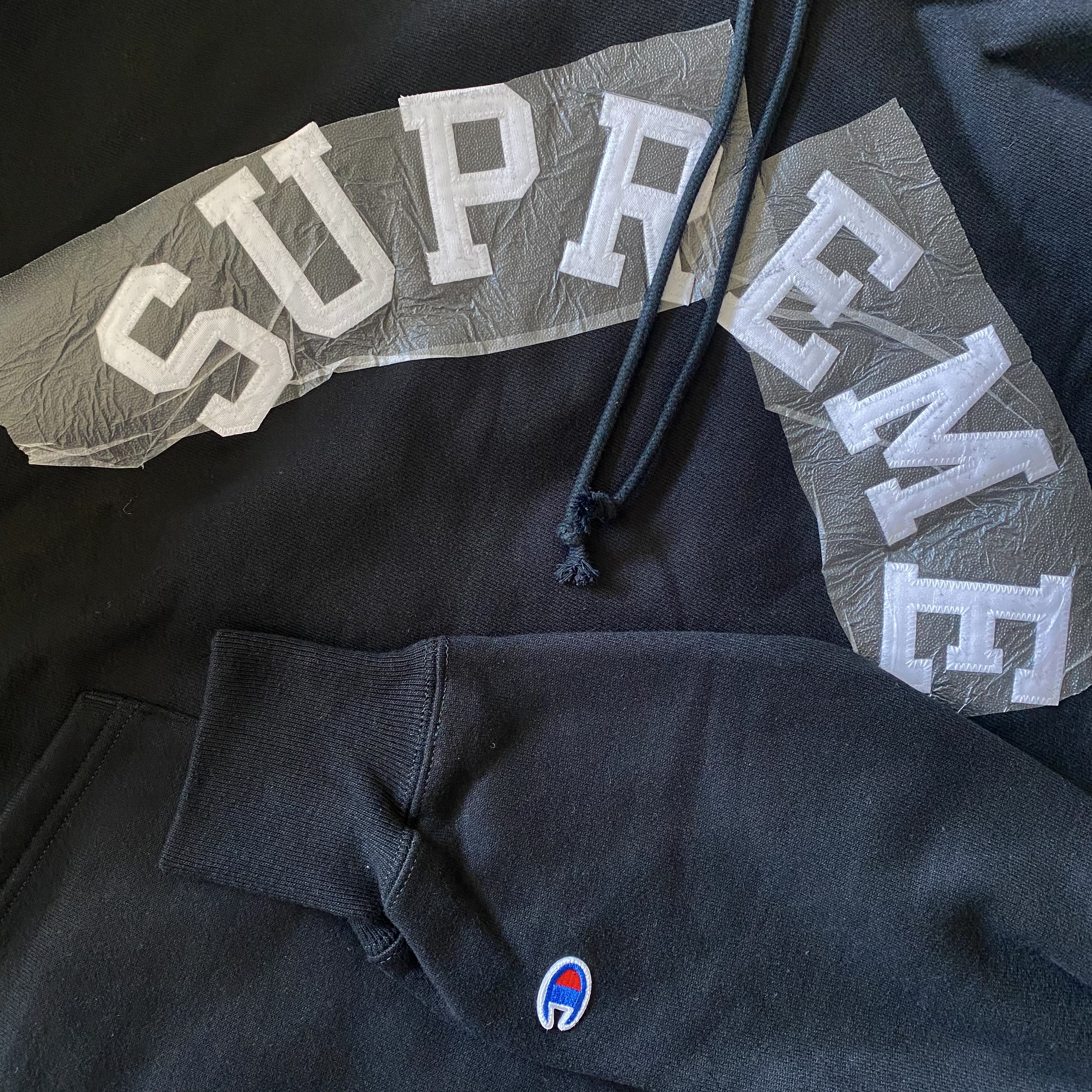 Supreme x Champion Hooded Sweatshirt Black - 25SS 착용 스타일