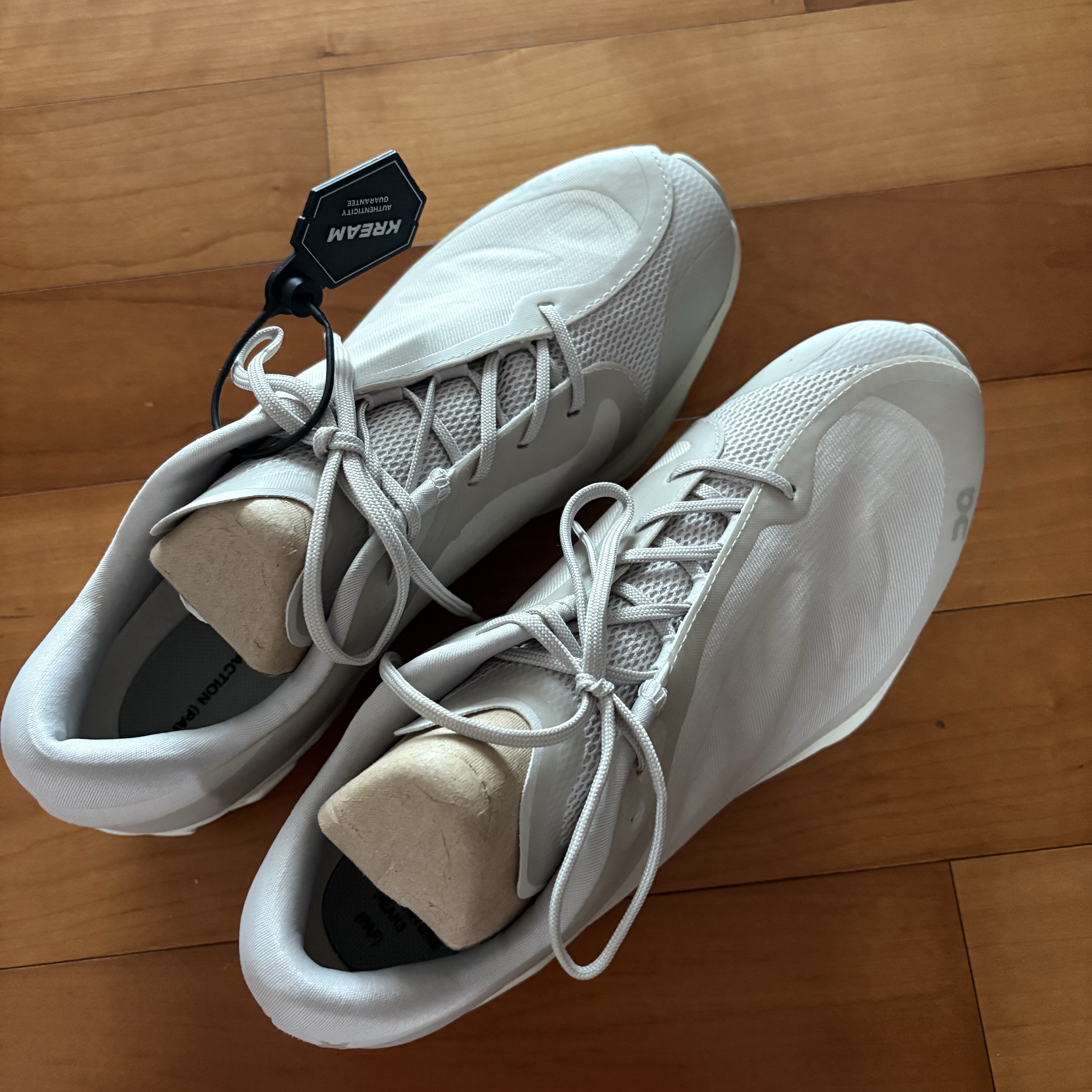 (W) On Running x Post Archive Faction (Paf) Cloudventure Peak Ice Moon 착용 스타일
