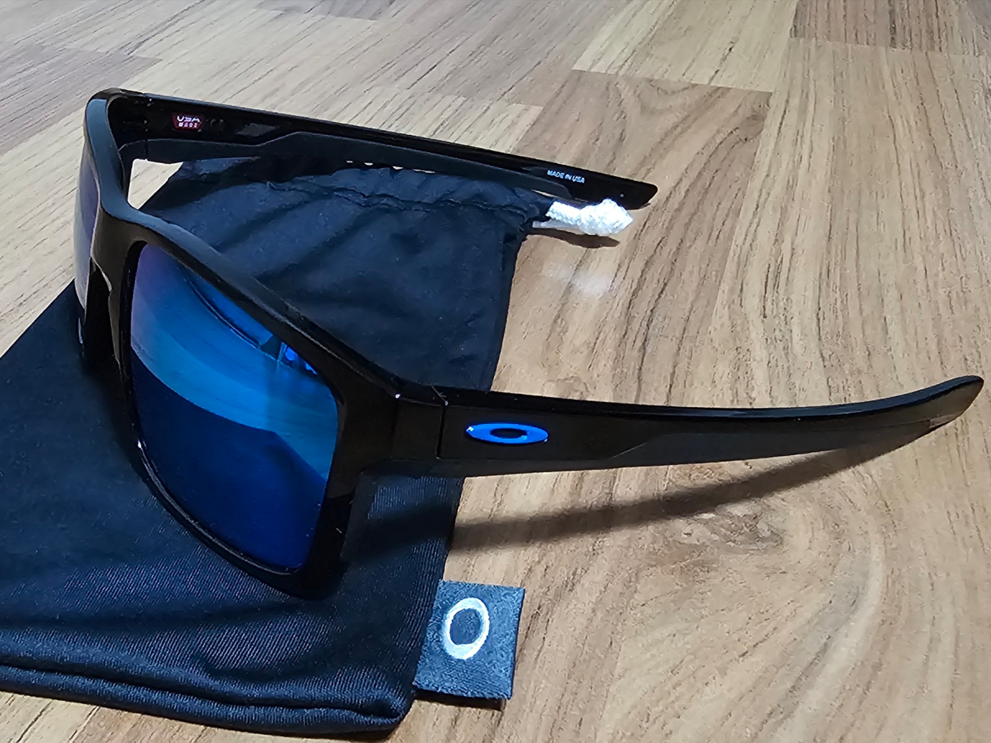 Oakley Mainlink Polished Black Frame Prizm Black Lenses High Bridge Fit 착용 스타일