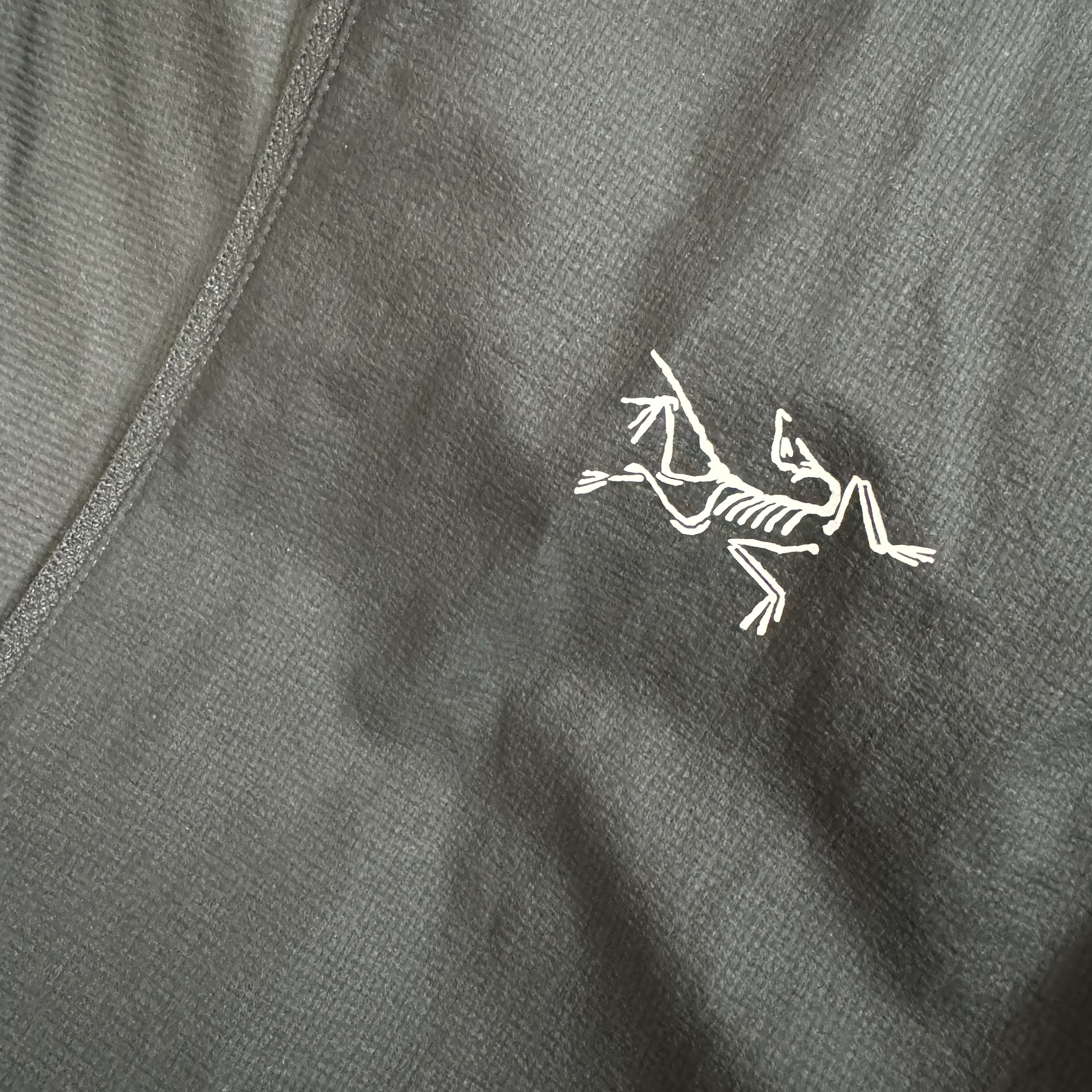 Arc'teryx Incendo Airshell Hoody Black 착용 스타일
