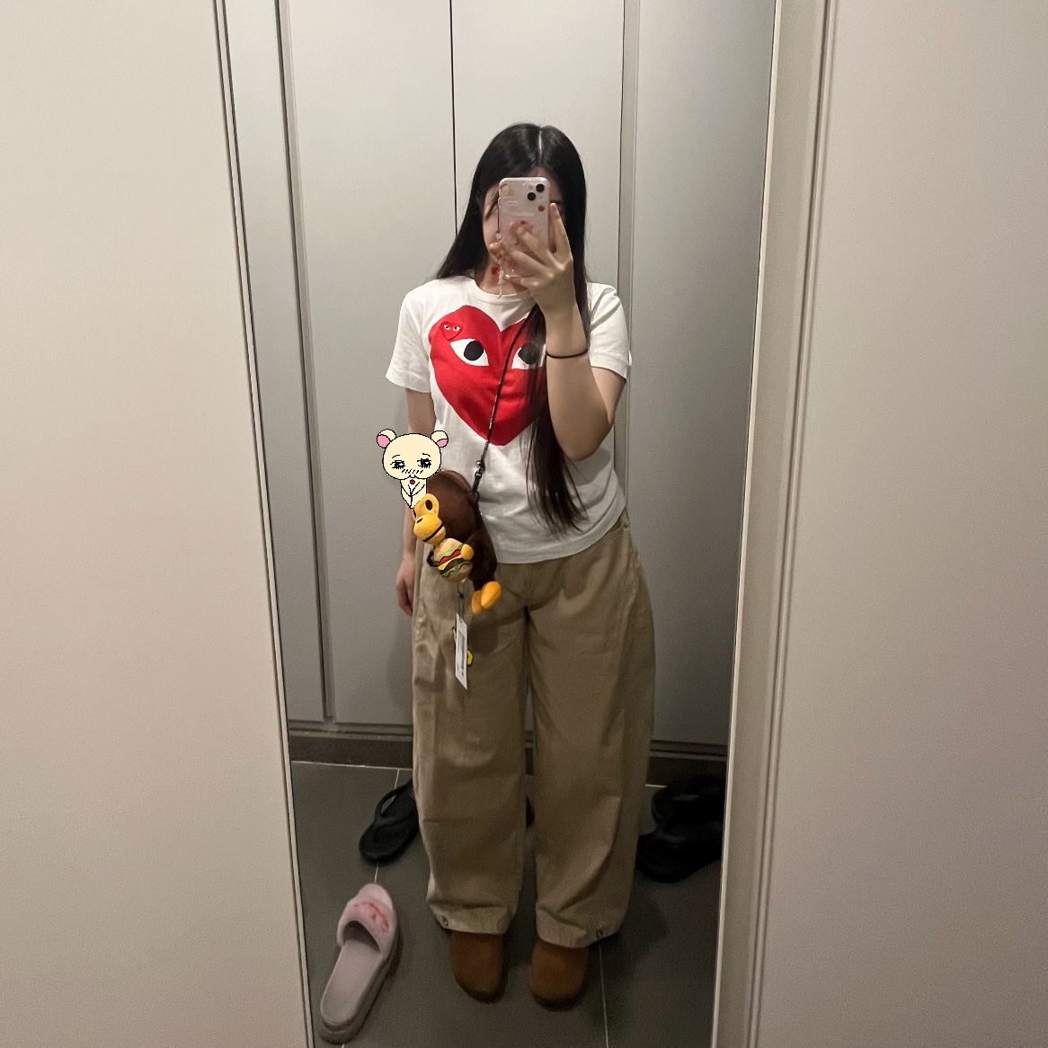 BAPE Baby Milo Mobile Bag 1 Brown 착용 스타일