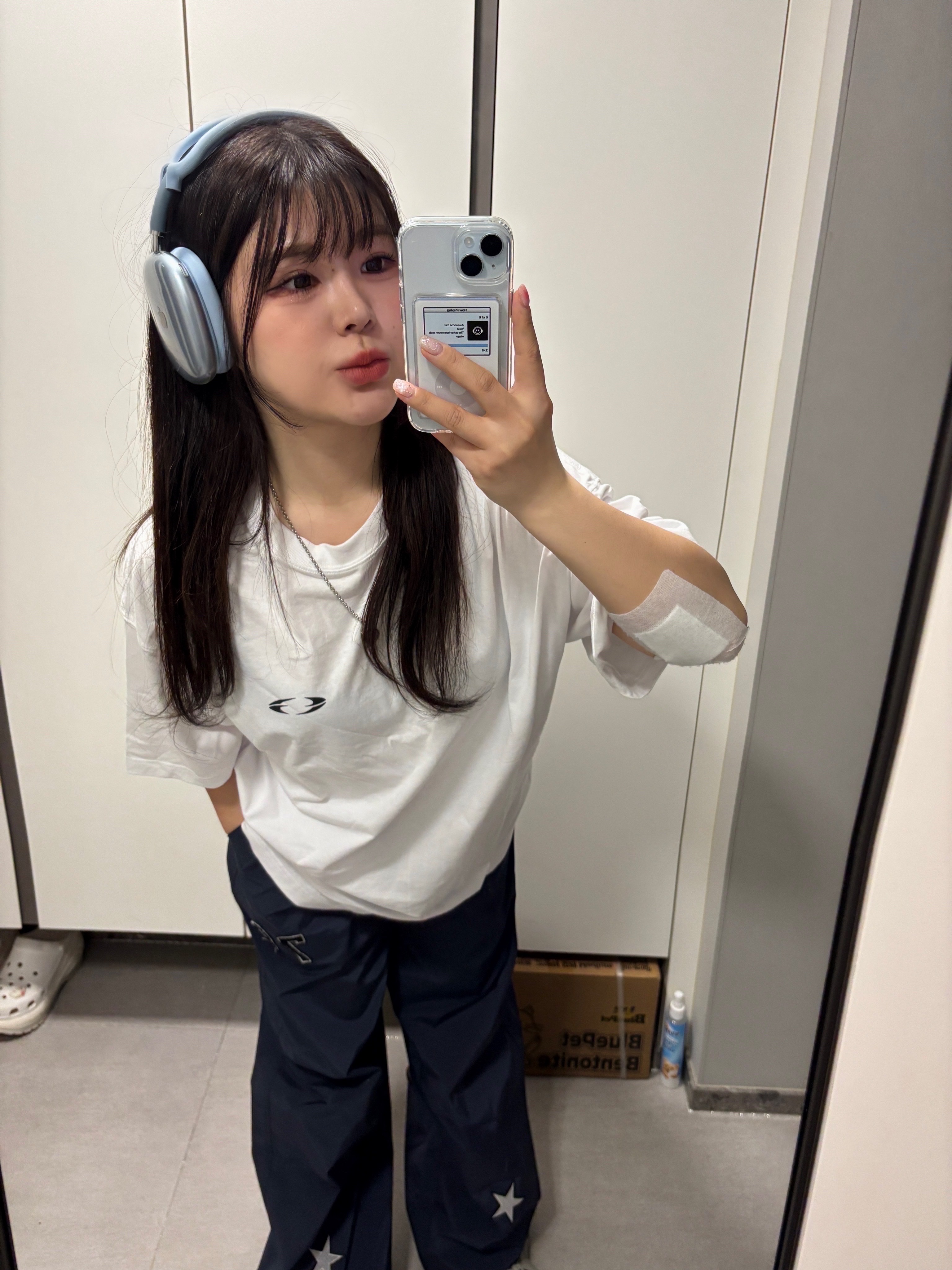 Apple AirPods Max USB C Blue (Korean Ver.) 착용 스타일
