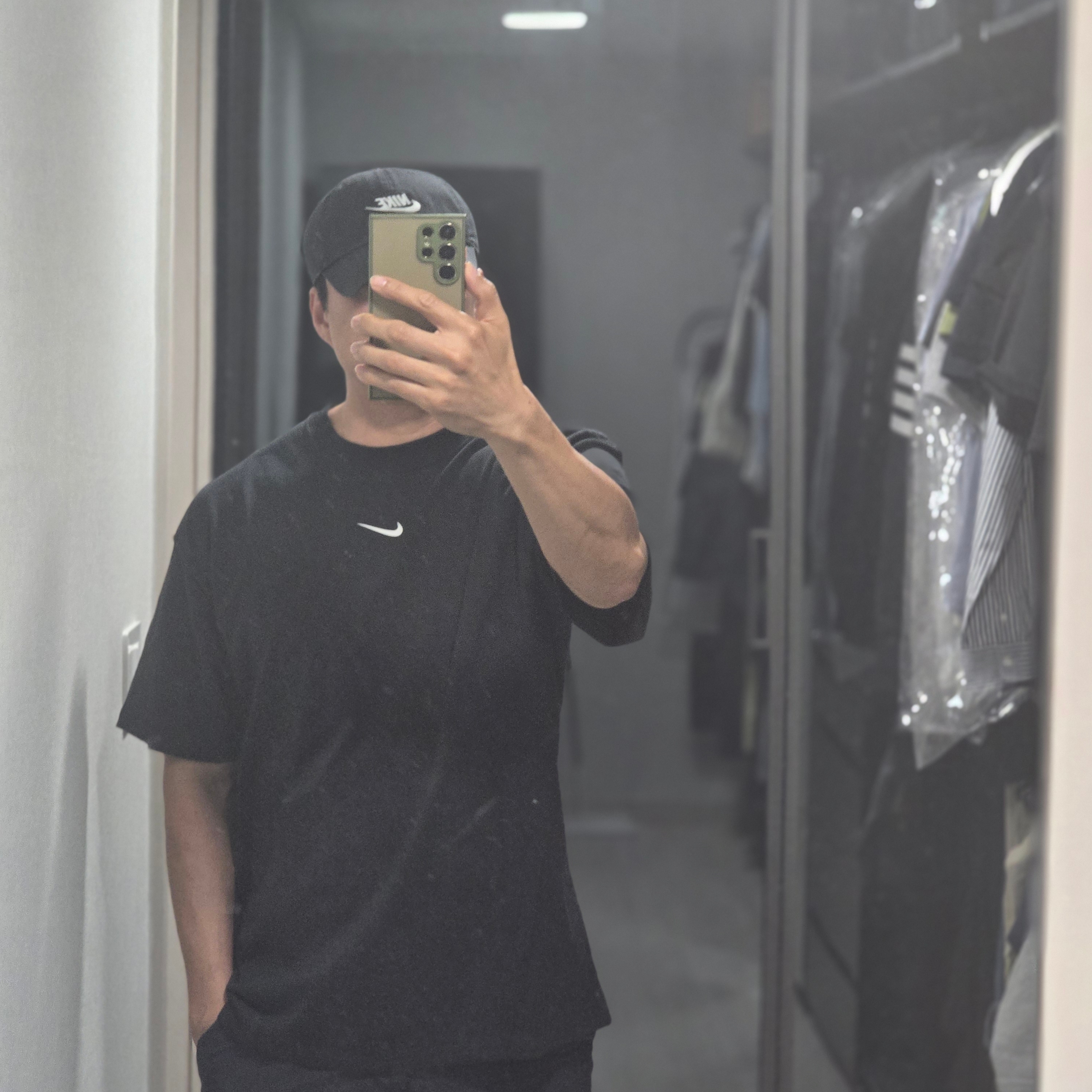 Nike x Drake Nocta Max 90 T-Shirt Black (FN7663-010) 착용 스타일 - 2