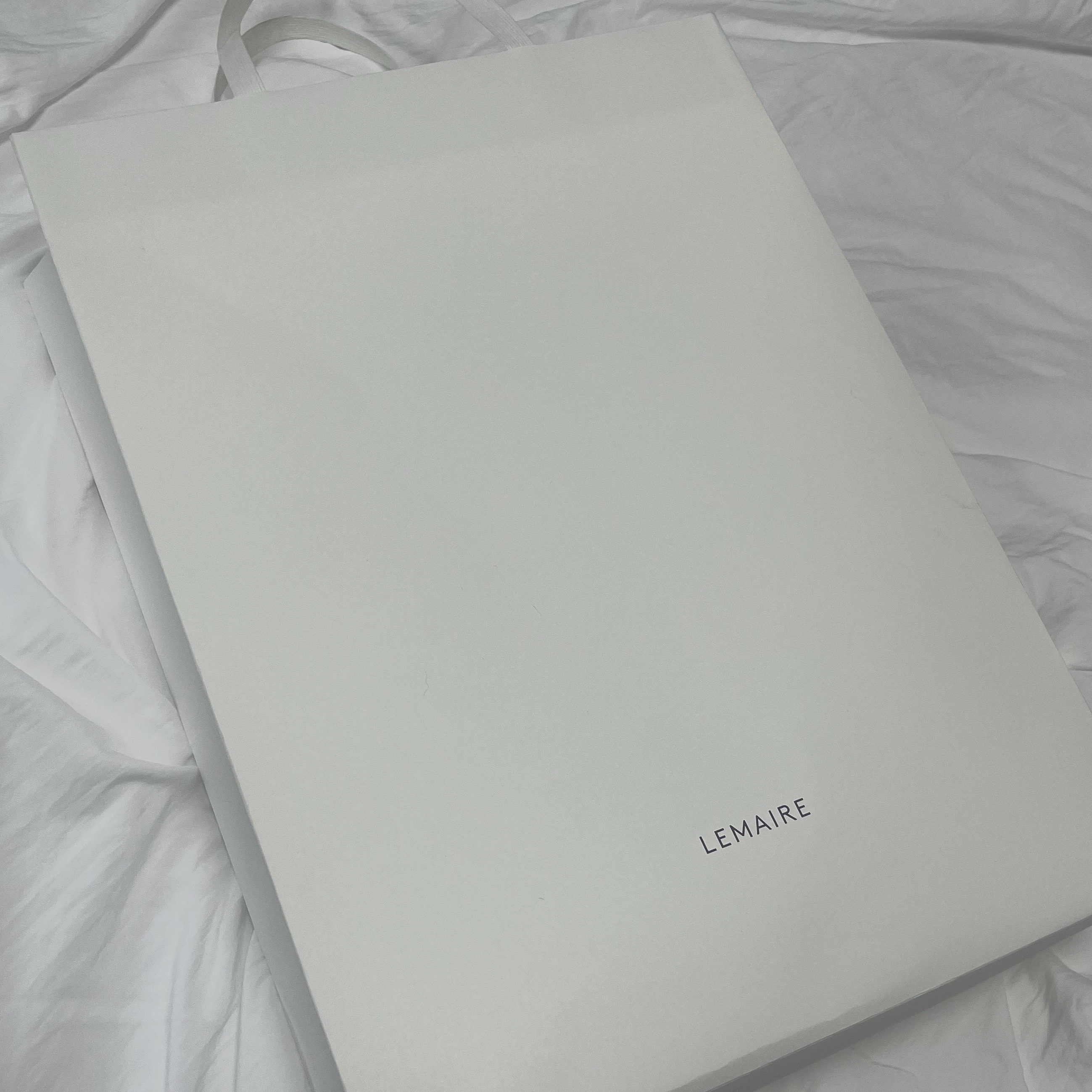 Lemaire Croissant Filt Bag Polyester Net Light Beige Black 착용 스타일 - 2