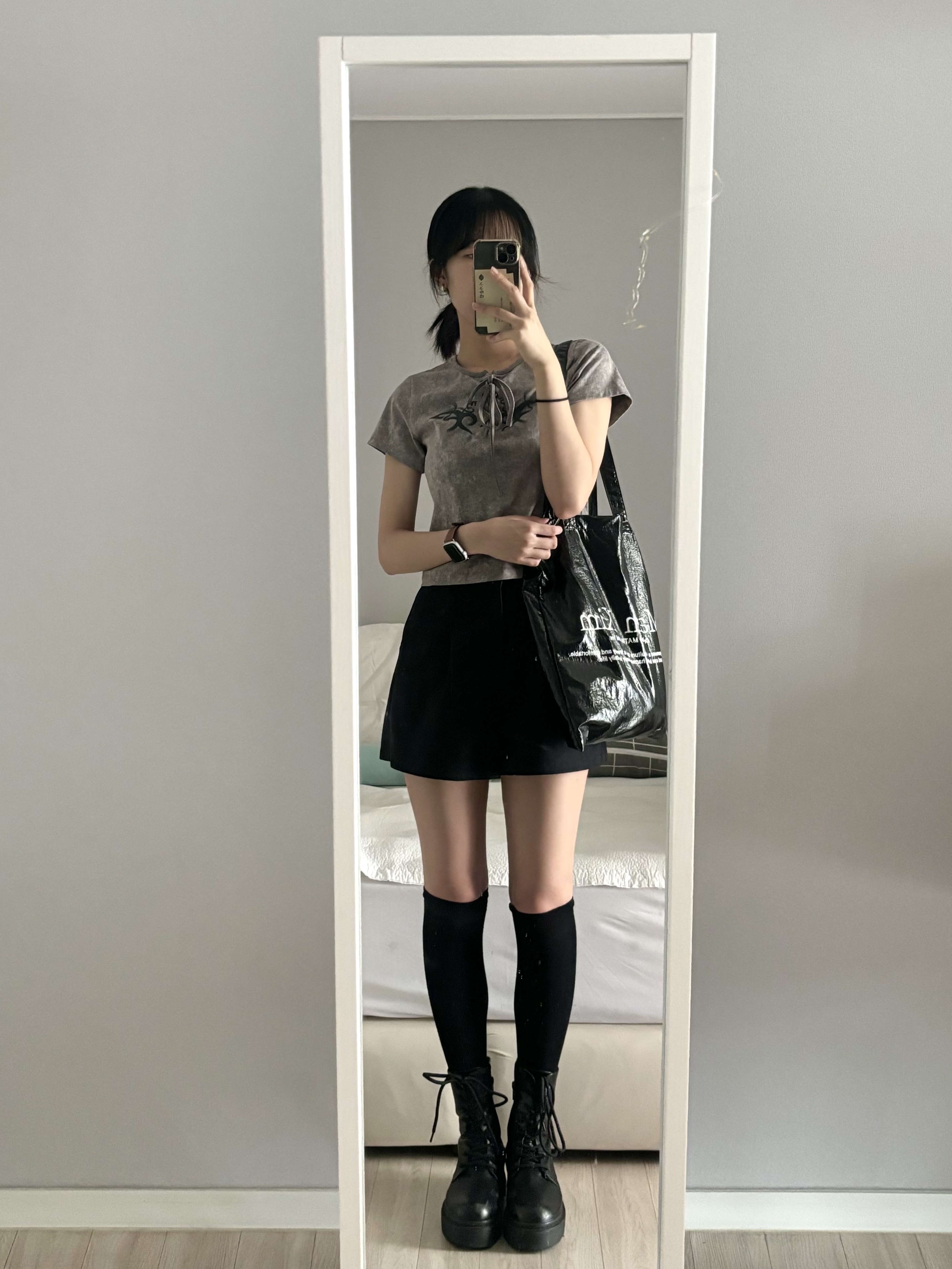 Matin Kim Matin Palette Ecobag Strong Black 착용 스타일