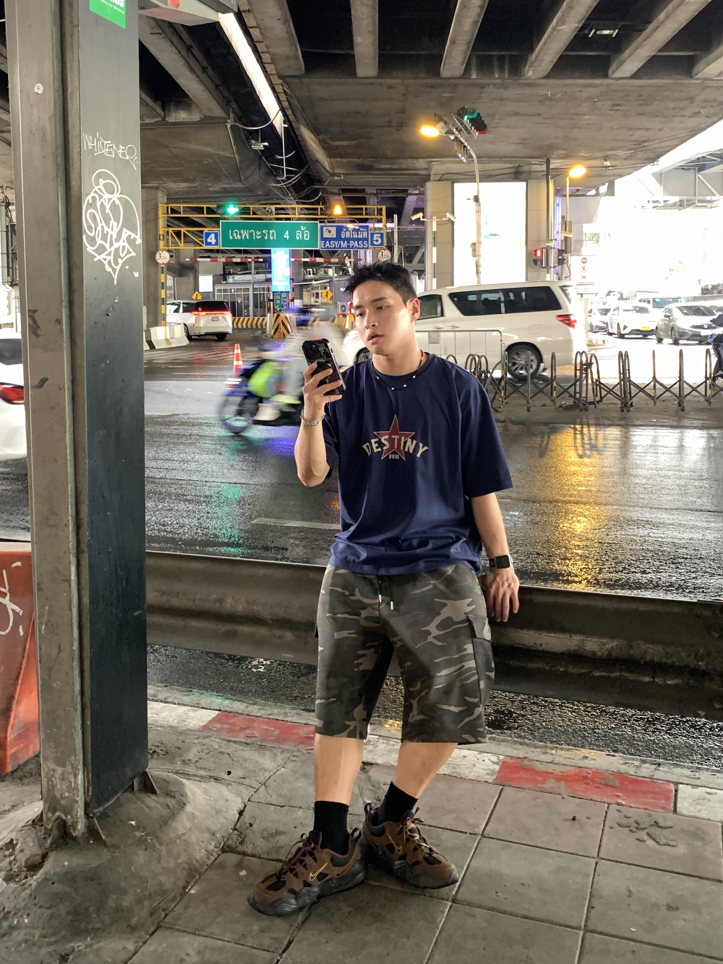 Nike Tech Hera Cacao Wow Bronzine 착용 스타일
