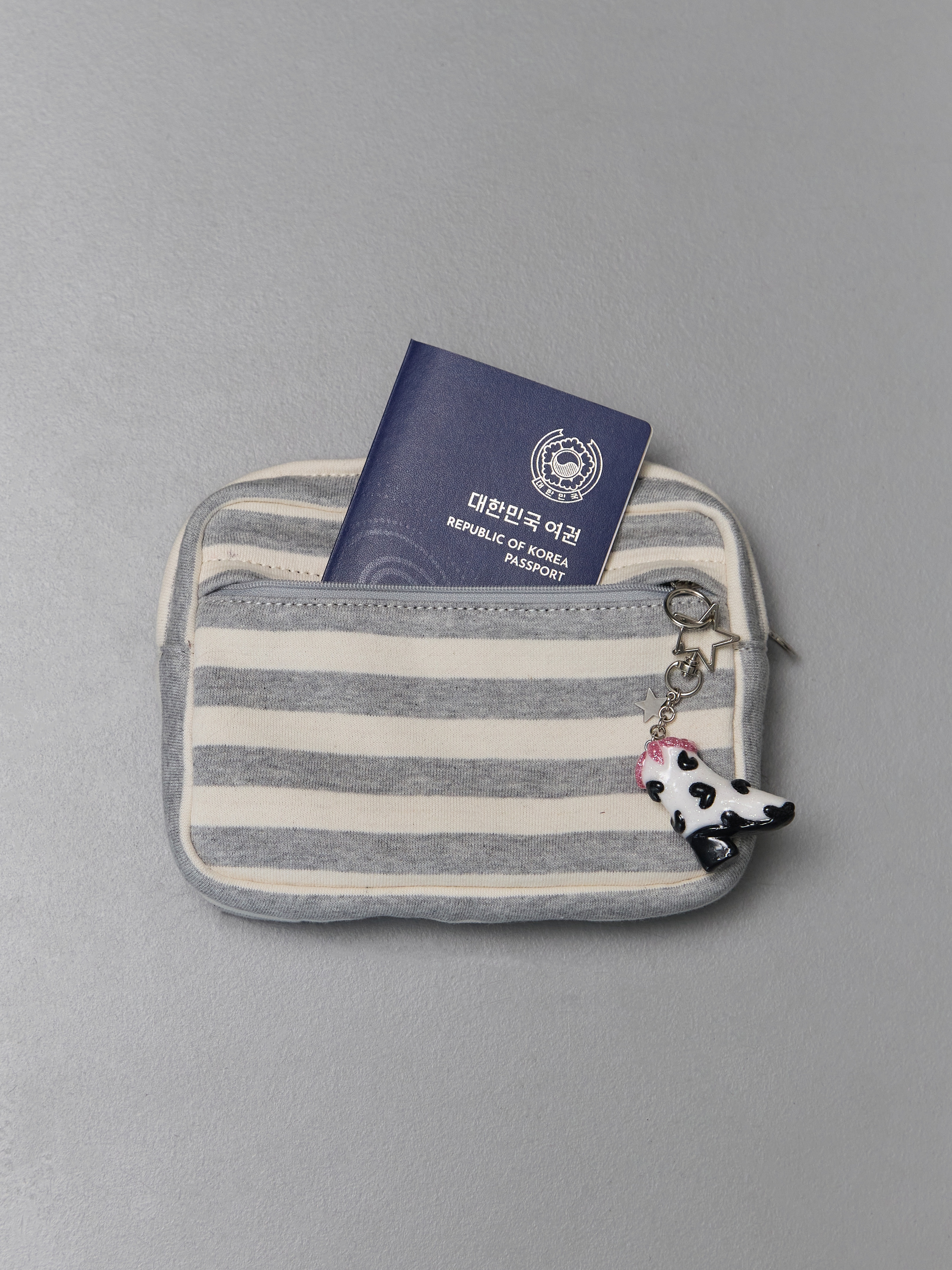 For Appeal Ribbon Pouch Stripe Gray 착용 스타일 - 1