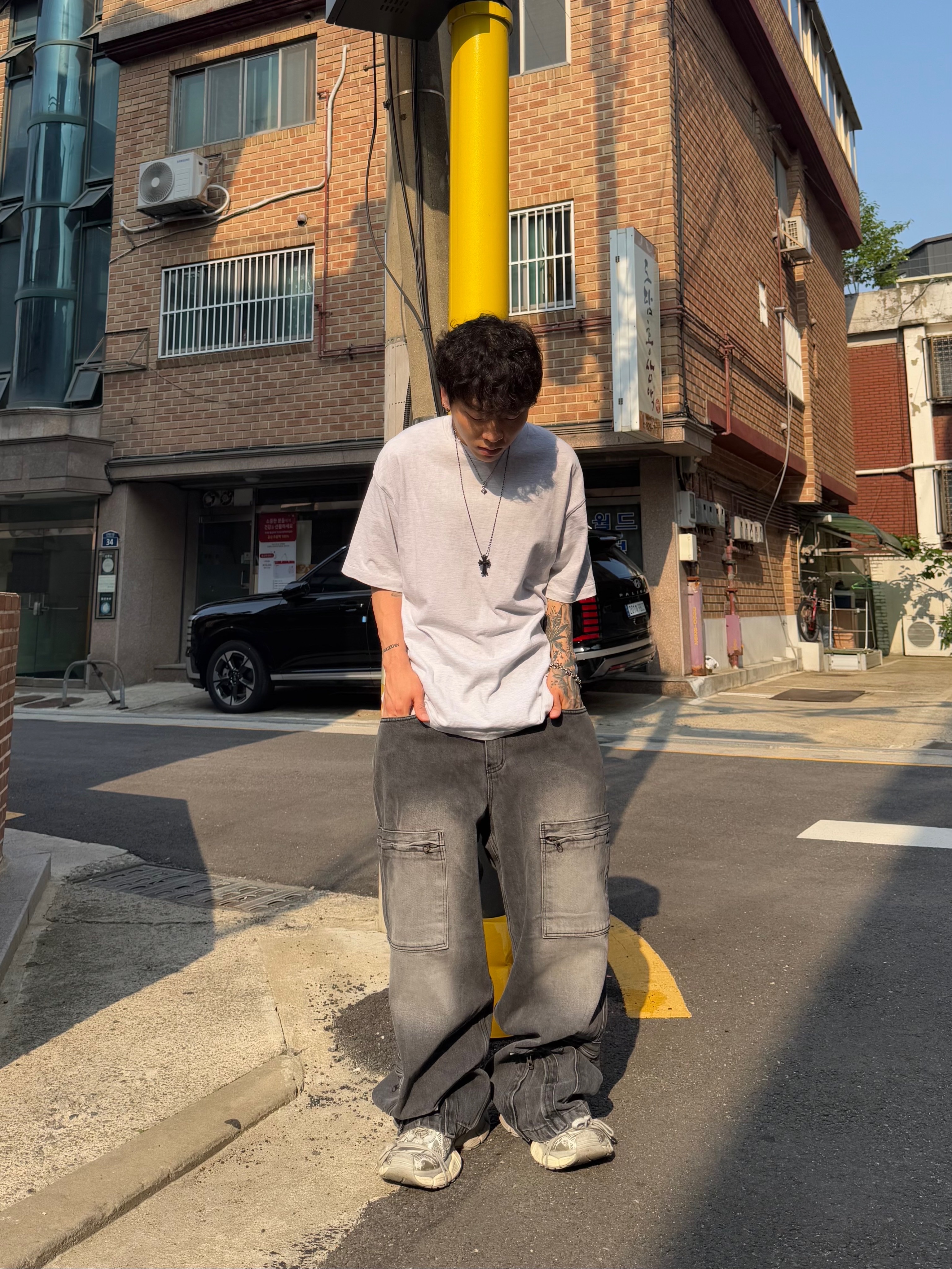 Balenciaga 3XL Sneakers Light Beige 착용 스타일 - 5
