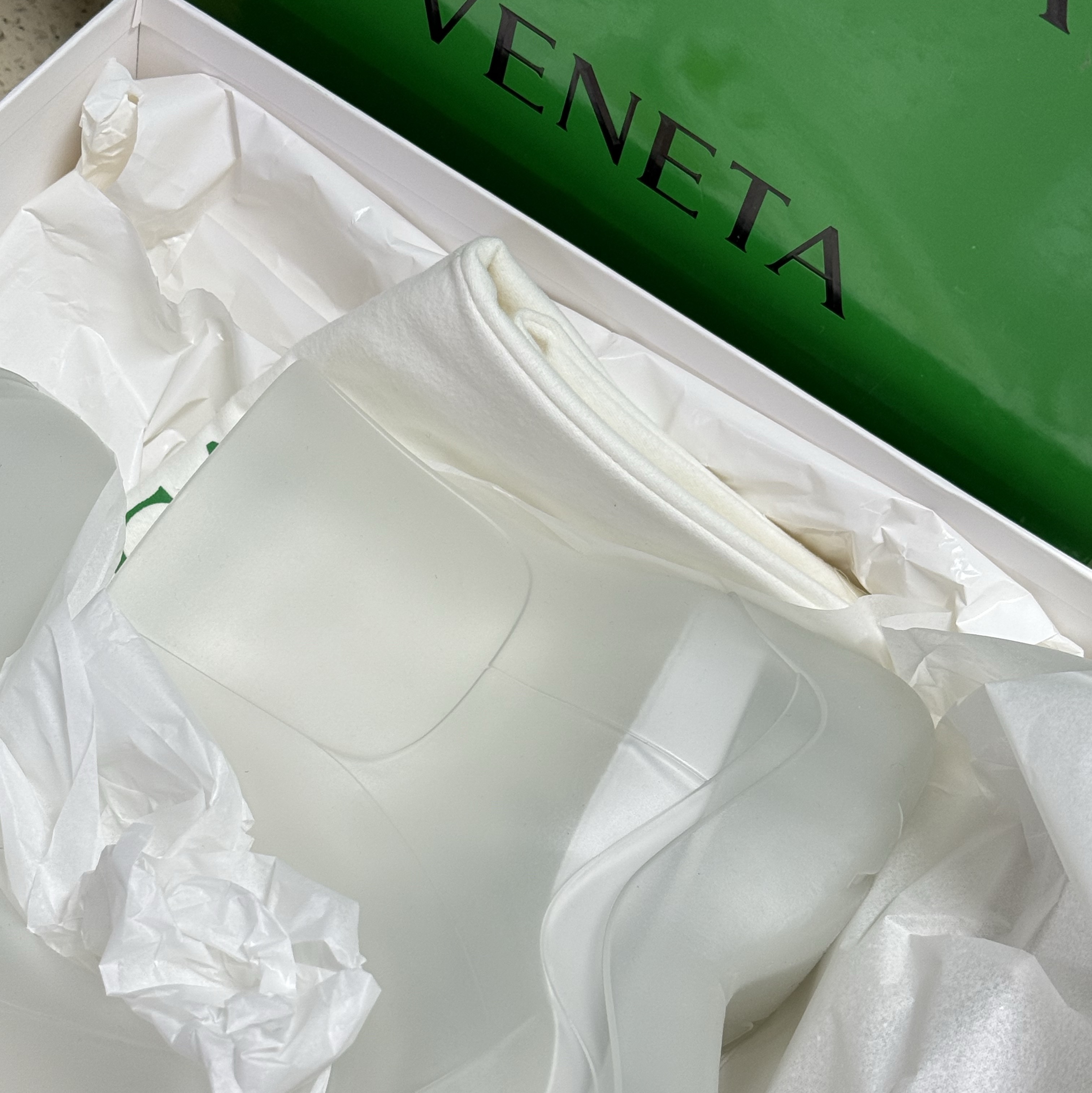 (W) Bottega Veneta Puddle Ankle Glass 착용 스타일