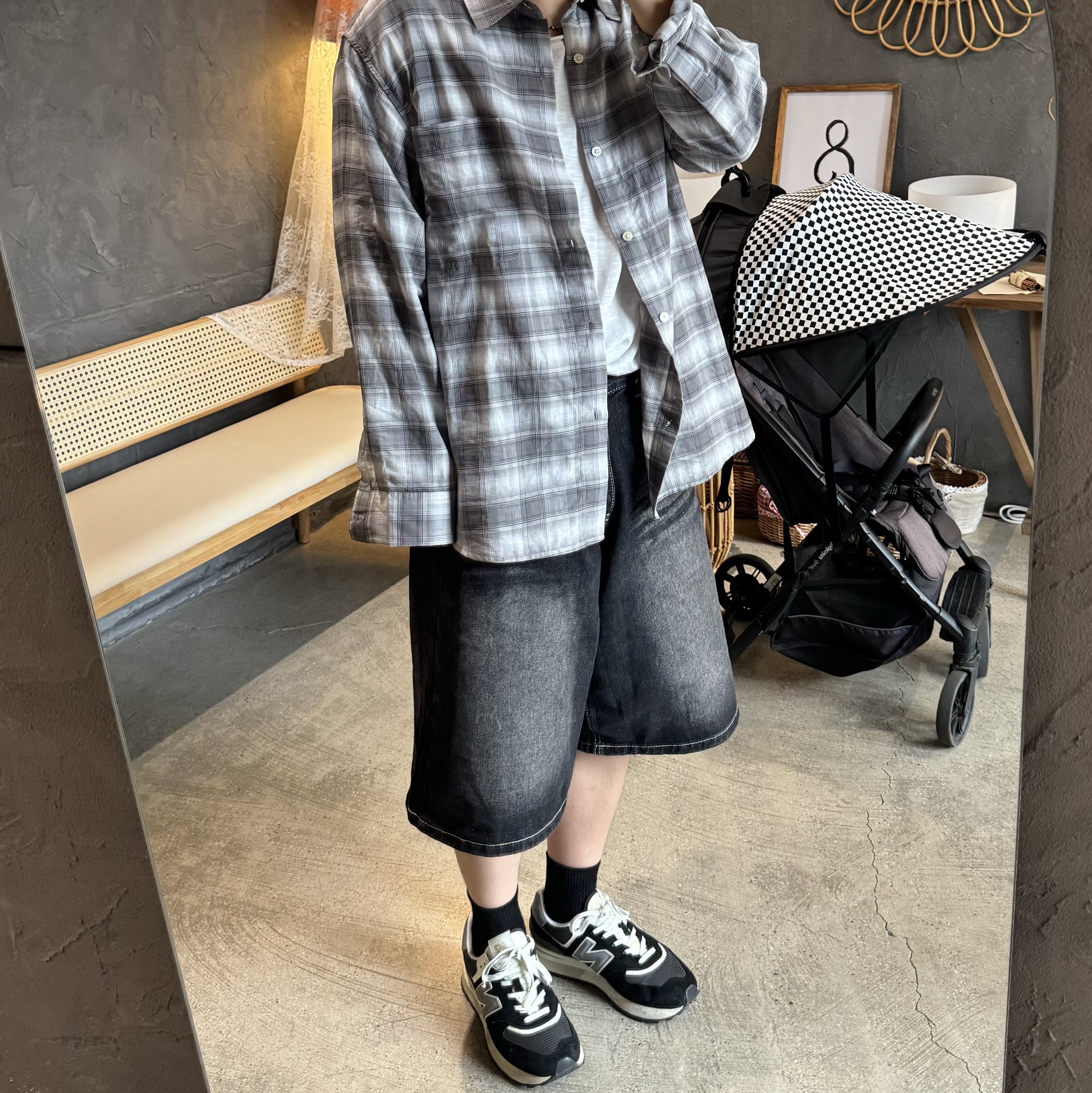 New Balance 574 Legacy Black, Millo Archive Denim Bermuda Pants Washed Black 착용 스타일 - 1