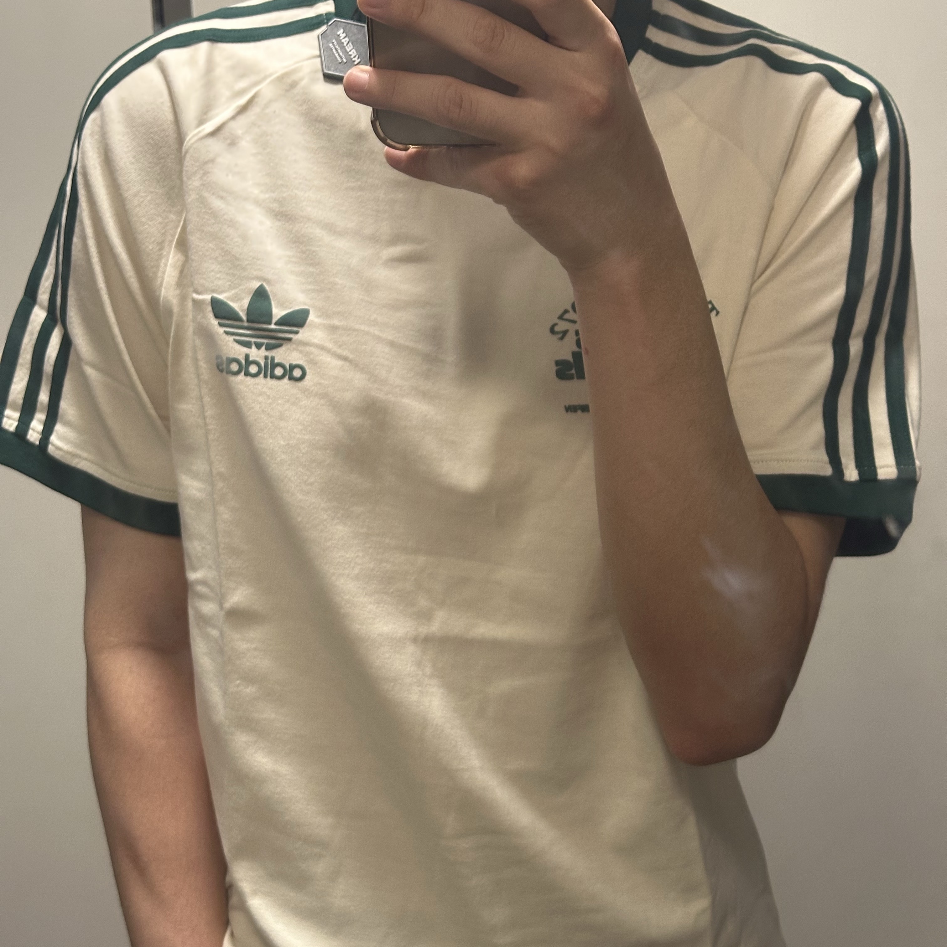 Adidas Sport Graphic Cali T-Shirt Wonder White - KR Sizing 착용 스타일 - 1