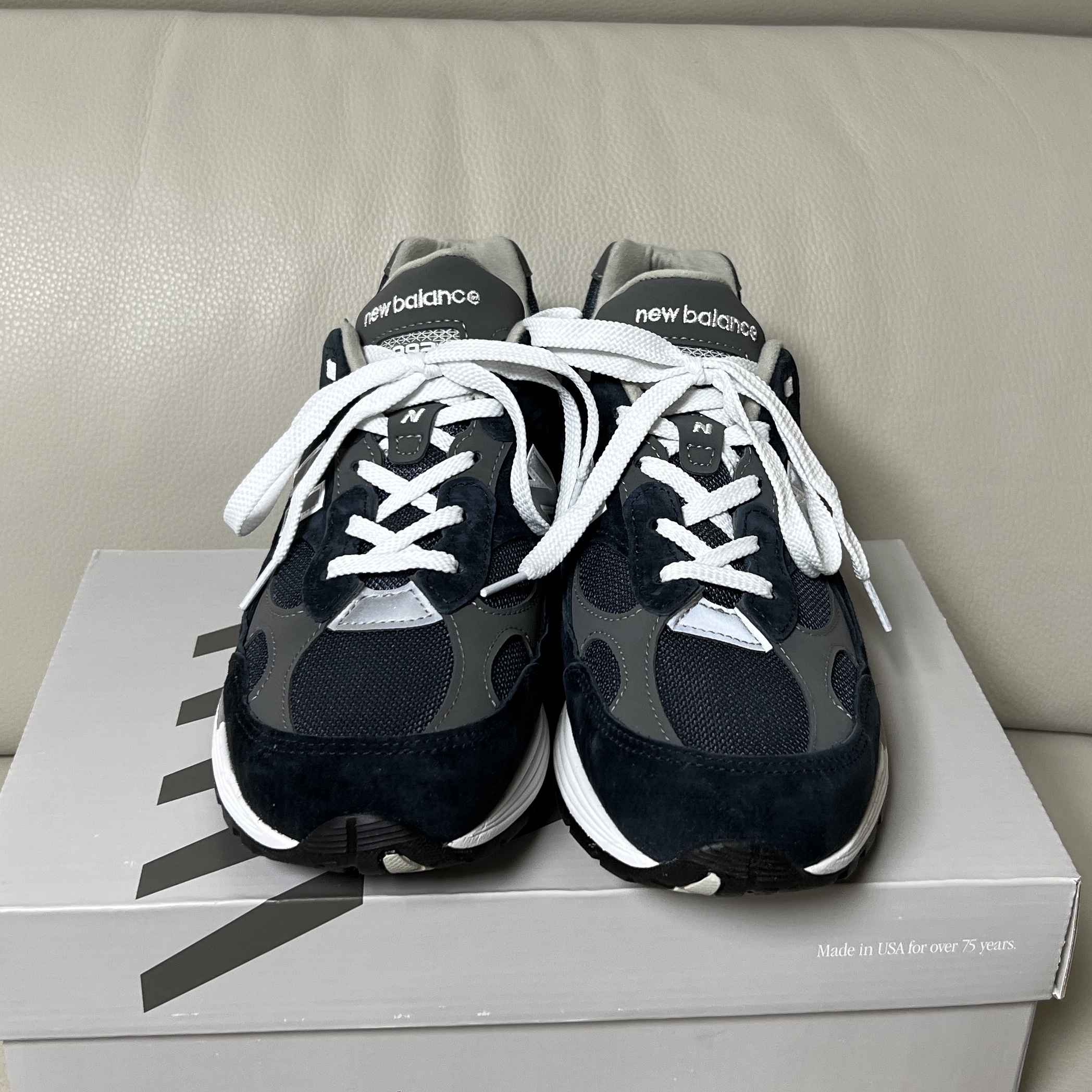 New Balance 992 Made in USA Core Navy 착용 스타일