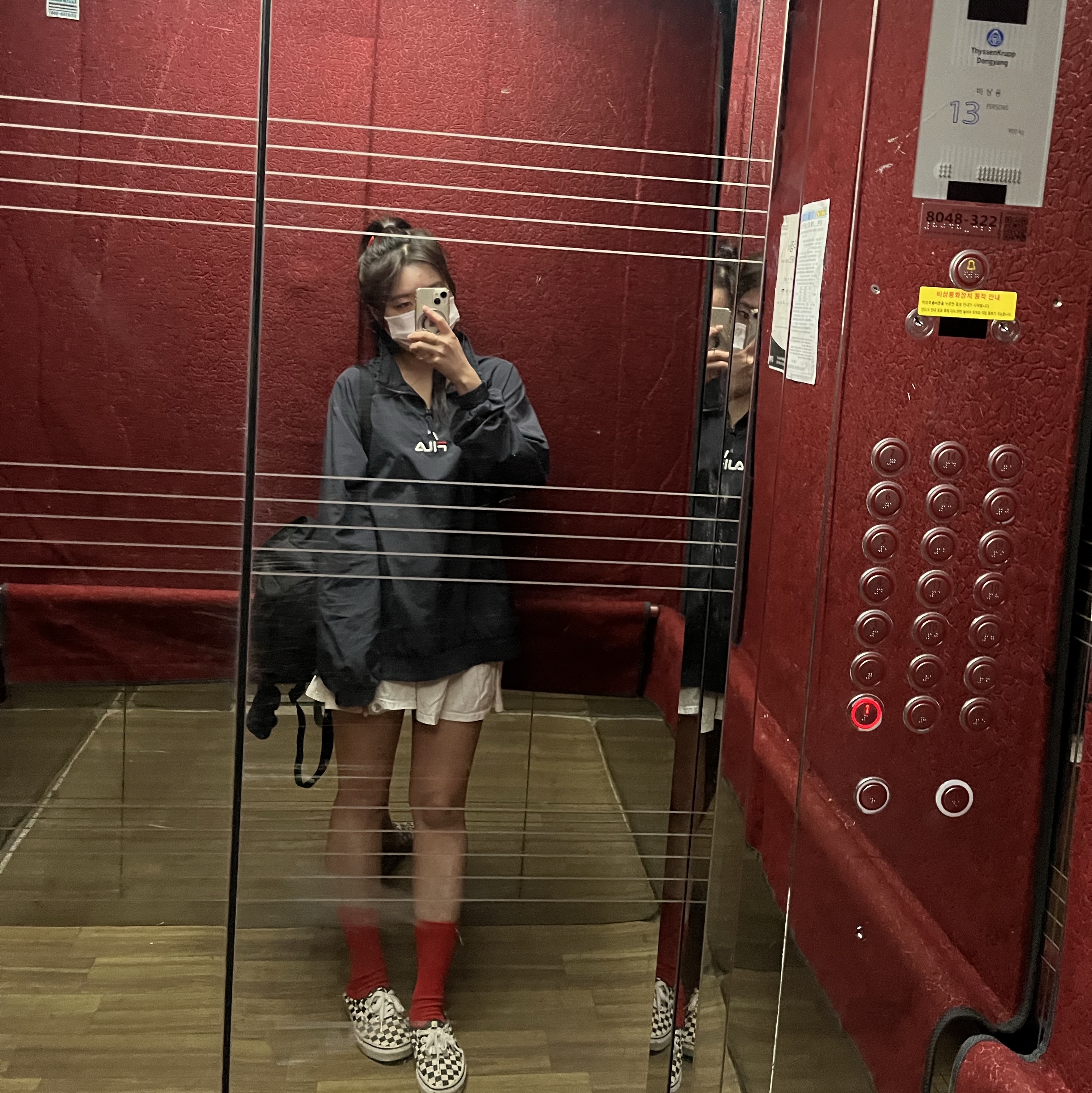 Jansport Highlands Mini Backpack Black 착용 스타일