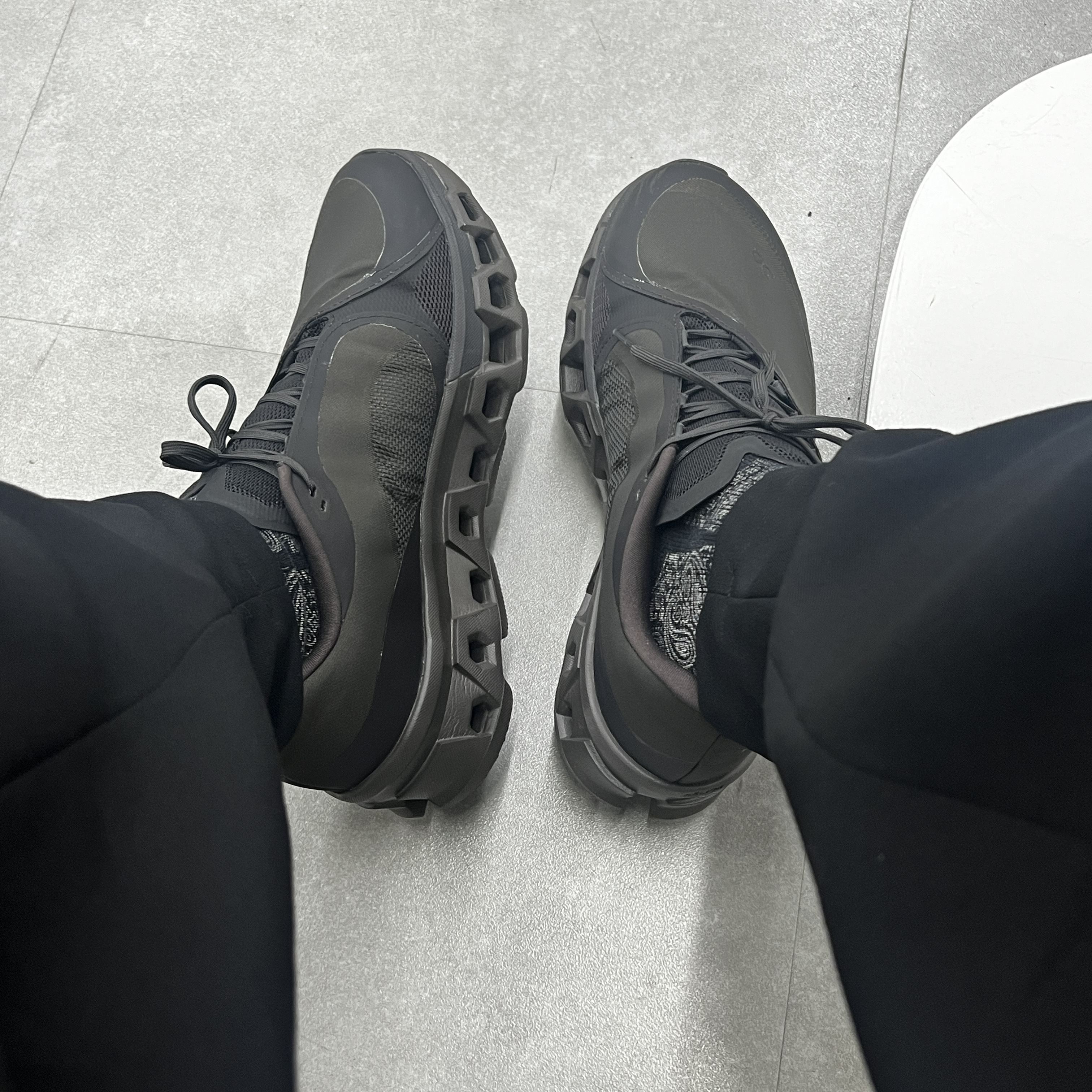 On Running x Post Archive Faction (Paf) Cloudmonster 2 Thorn Brown 착용 스타일