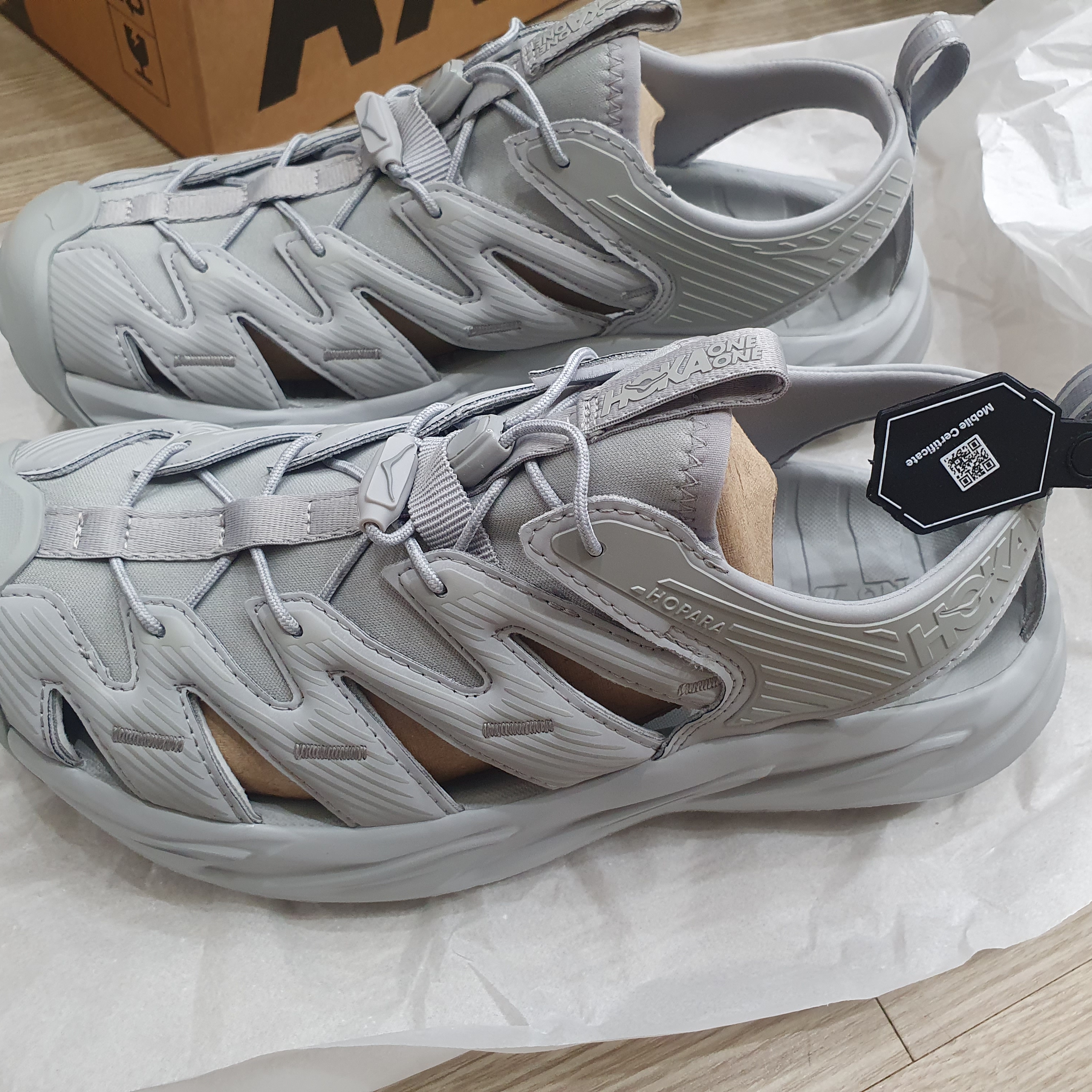 Hoka Hopara Stellar Grey 착용 스타일 - 1
