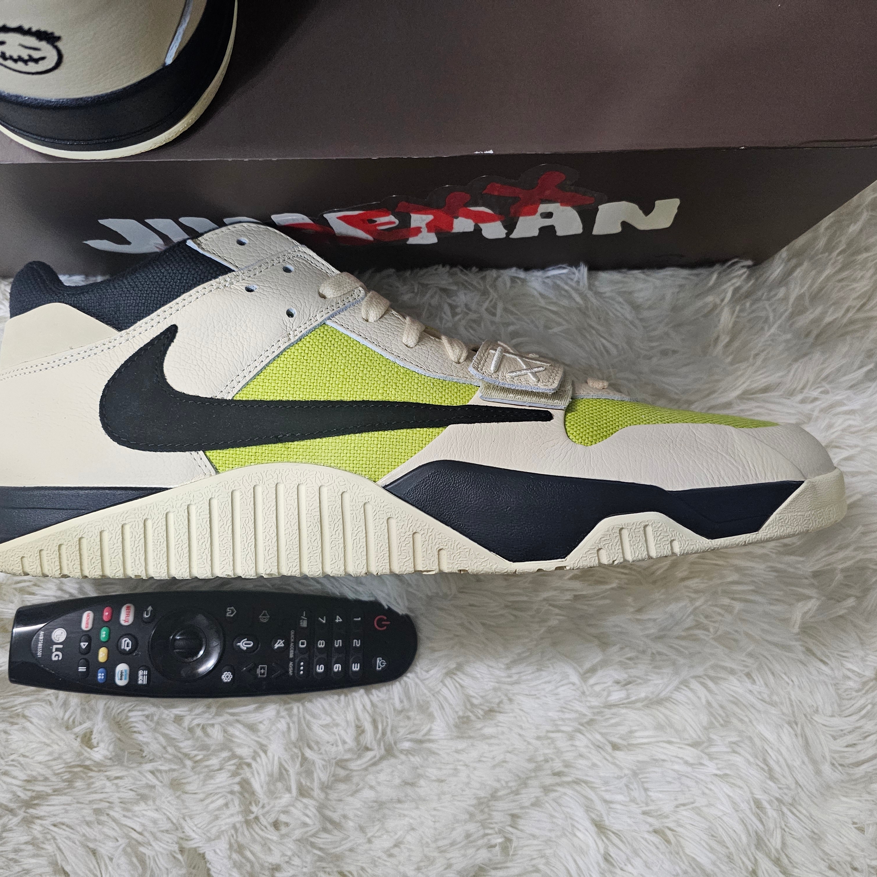 Jordan x Travis Scott Jumpman Jack TR Bright Cactus 착용 스타일 - 3