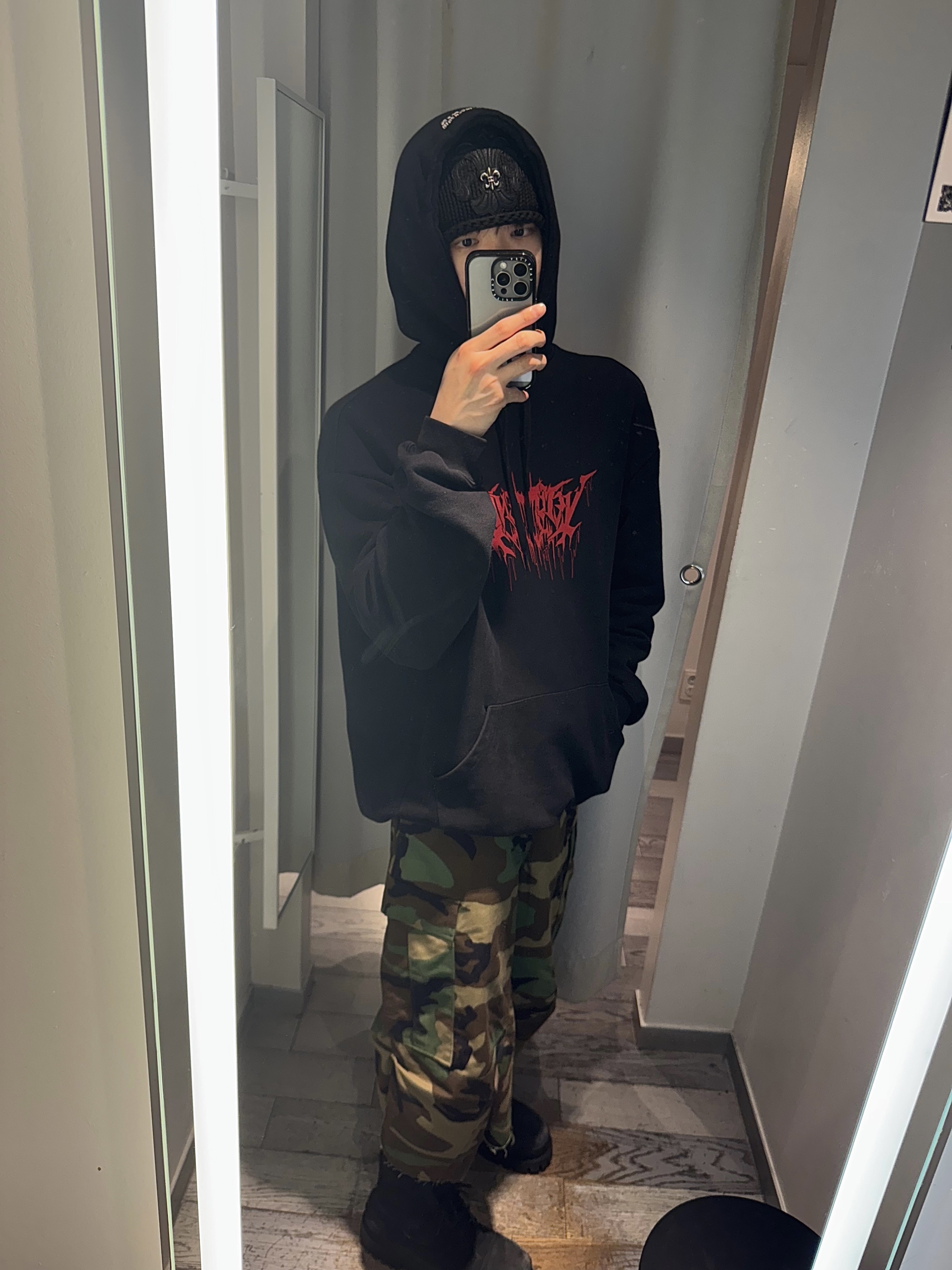 Balenciaga Combat Strike 20mm Boots Black, Project G/R Reworked Bermuda Shorts Blue 착용 스타일 - 2