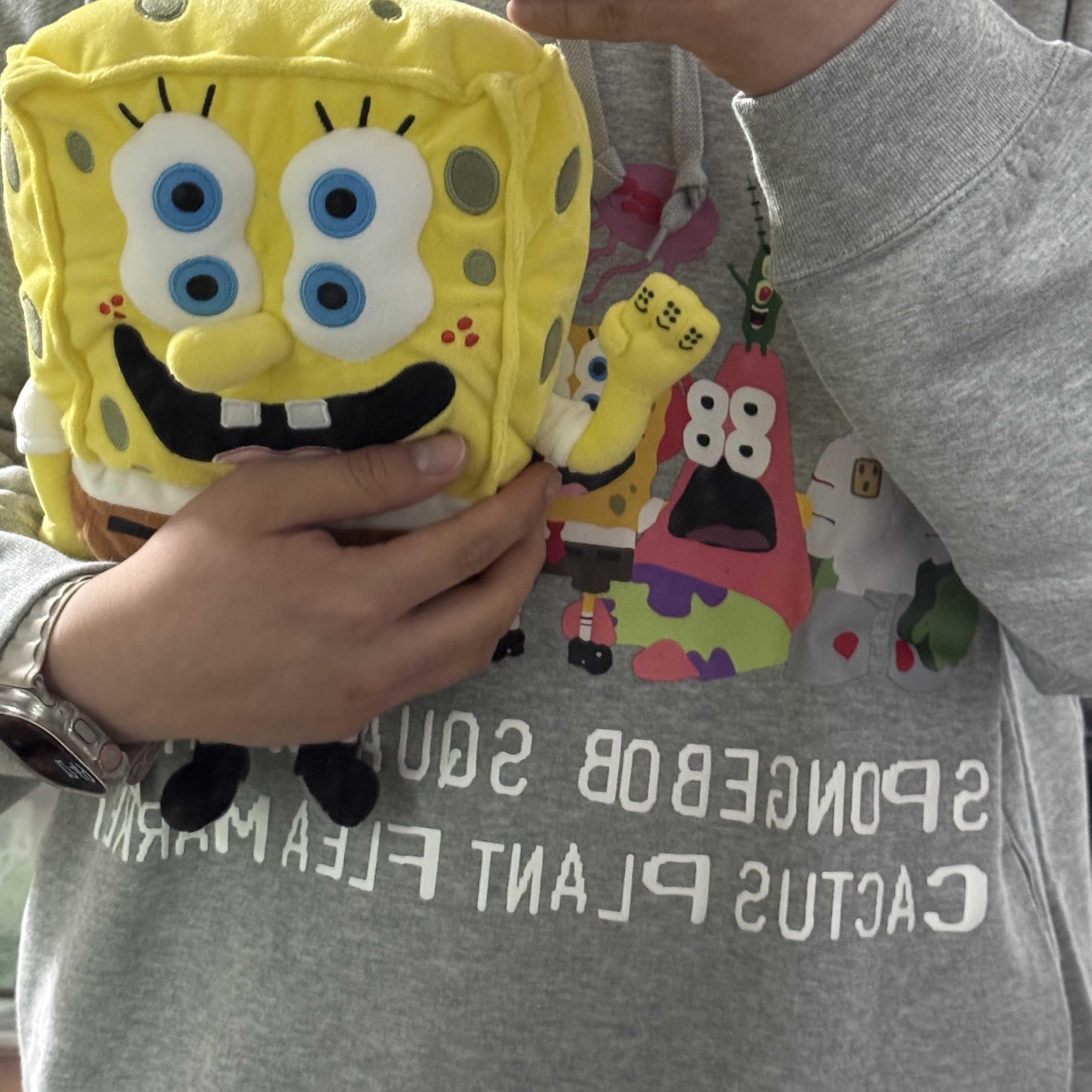Uniqlo UT x CPFM x SpongeBob Sweat Pull Parka A Gray - KR, Uniqlo UT x CPFM x SpongeBob Plush Toy SpongeBob 착용 스타일 - 1