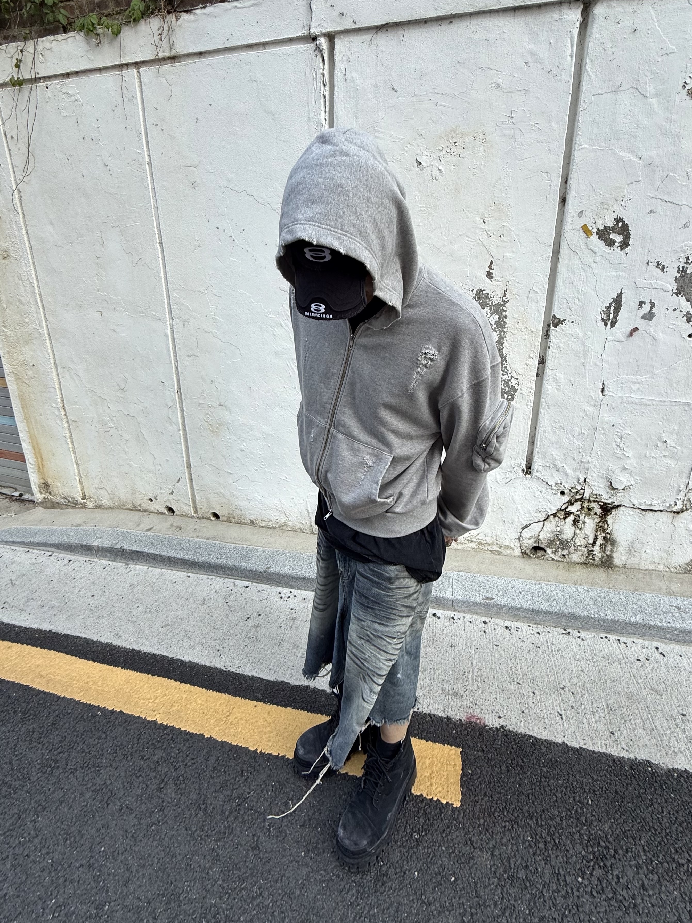 Balenciaga Combat Strike 20mm Boots Black, Project G/R Reworked Bermuda Shorts Blue 착용 스타일 - 3