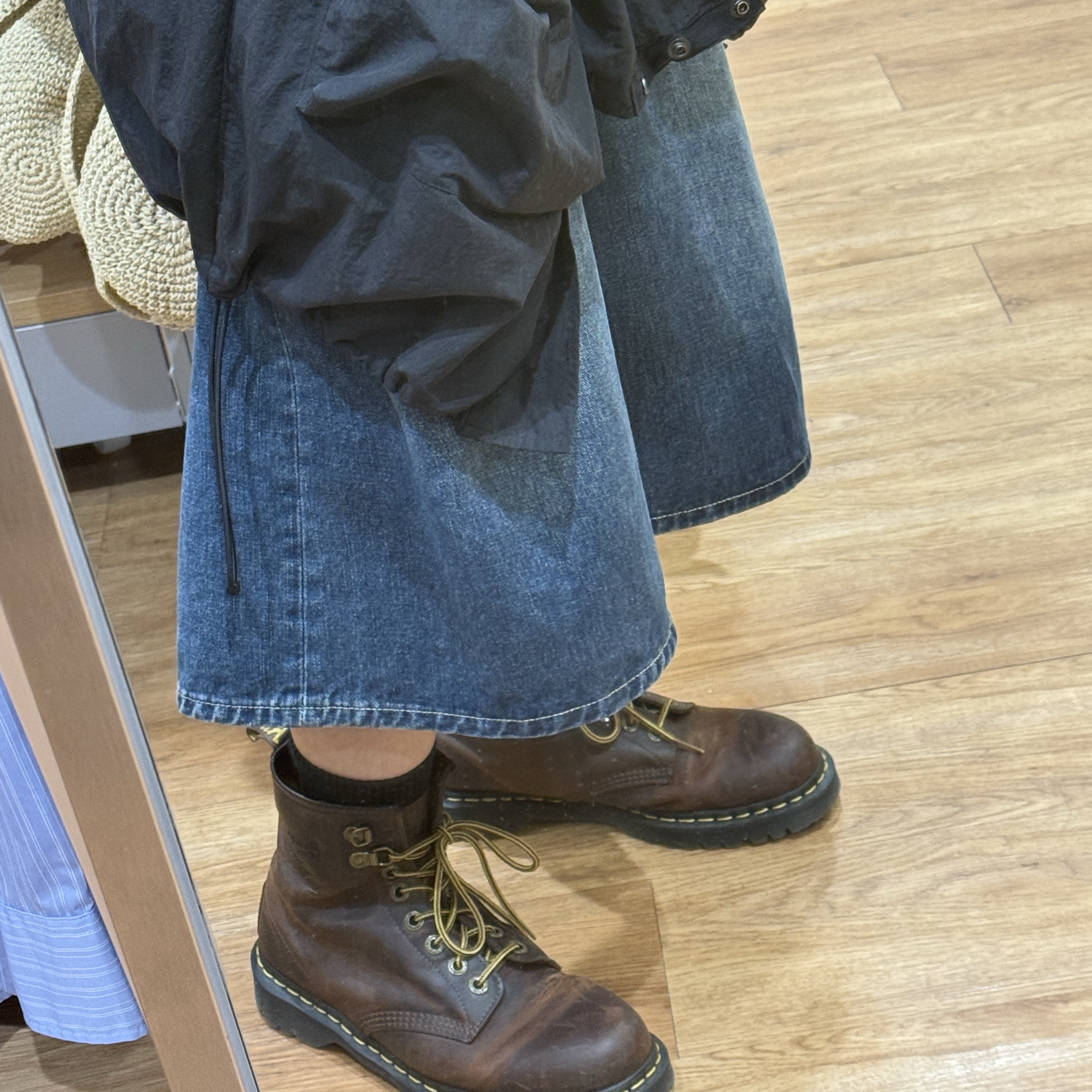Dr. Martens x Thisisneverthat 1460 Waxed Full Grain Brown 착용 스타일