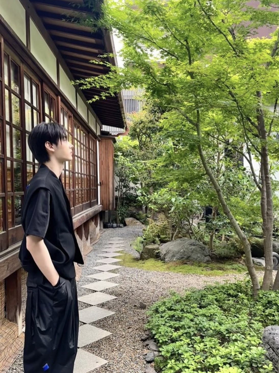 Ader Error Nyl Slacks Product 85 Noir, Ader Error Vest Product 25 Noir 착용 스타일 - 1