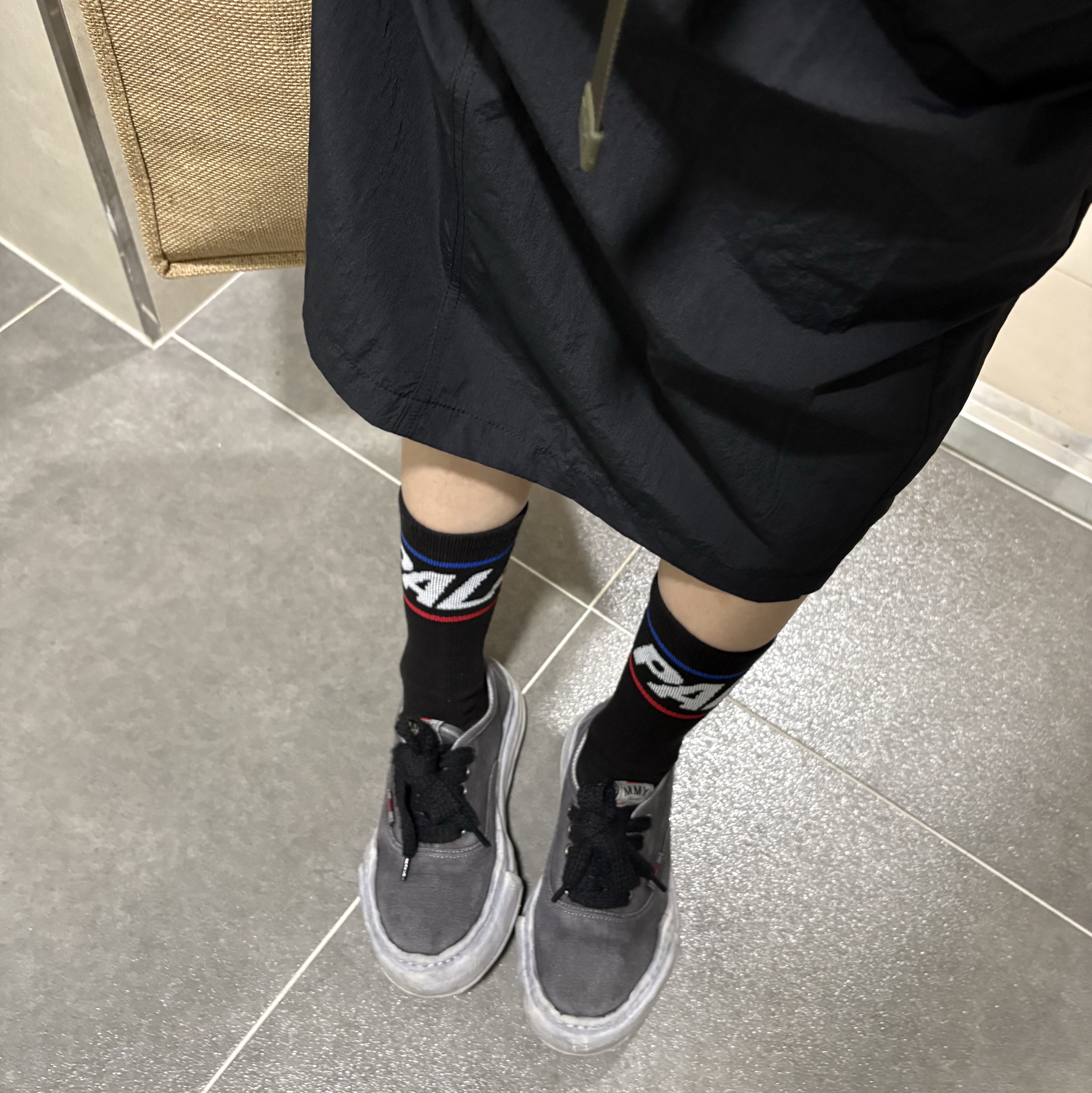 Palace Basically A Sock Black 착용 스타일