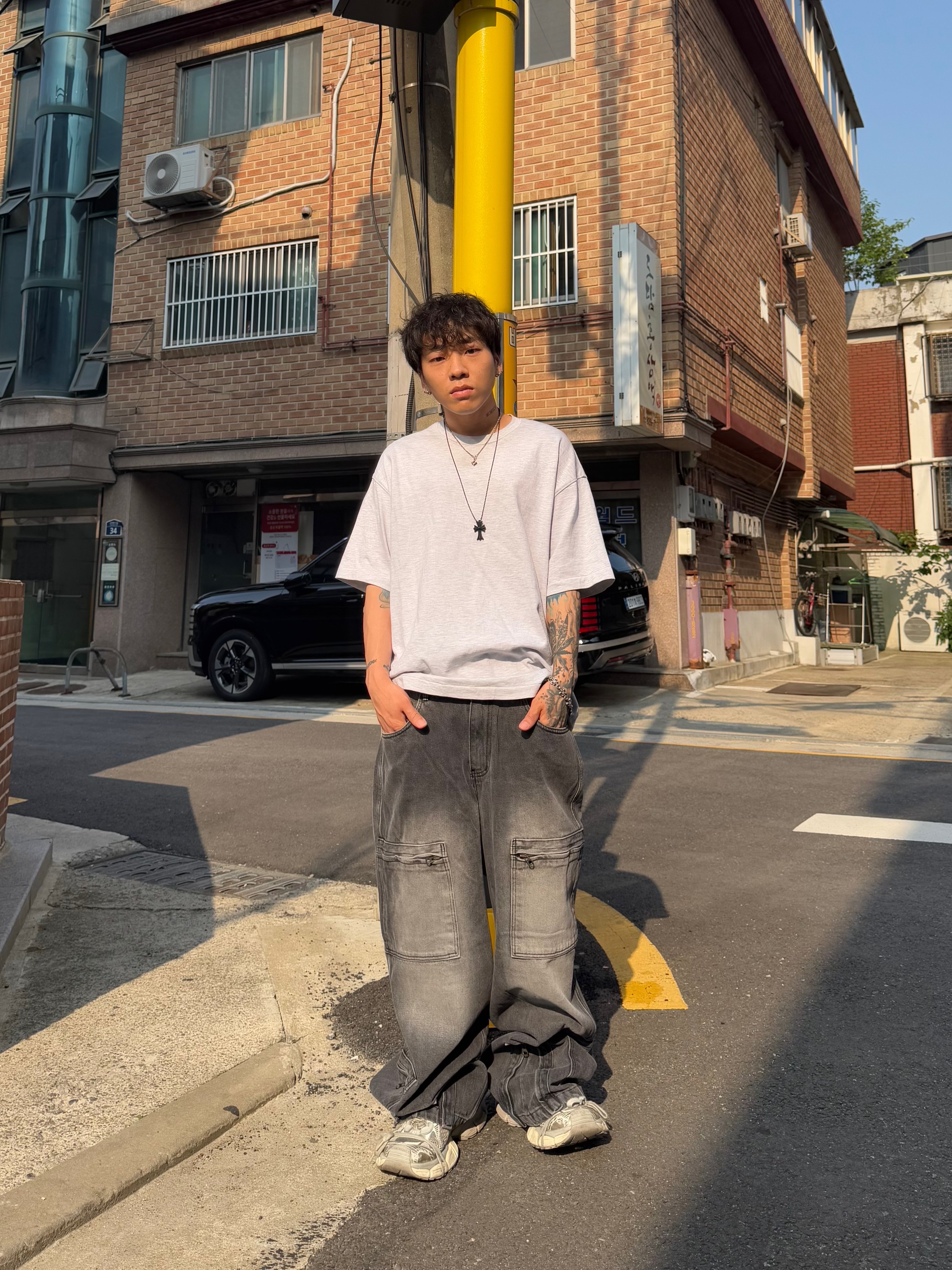 Balenciaga 3XL Sneakers Light Beige 착용 스타일 - 1