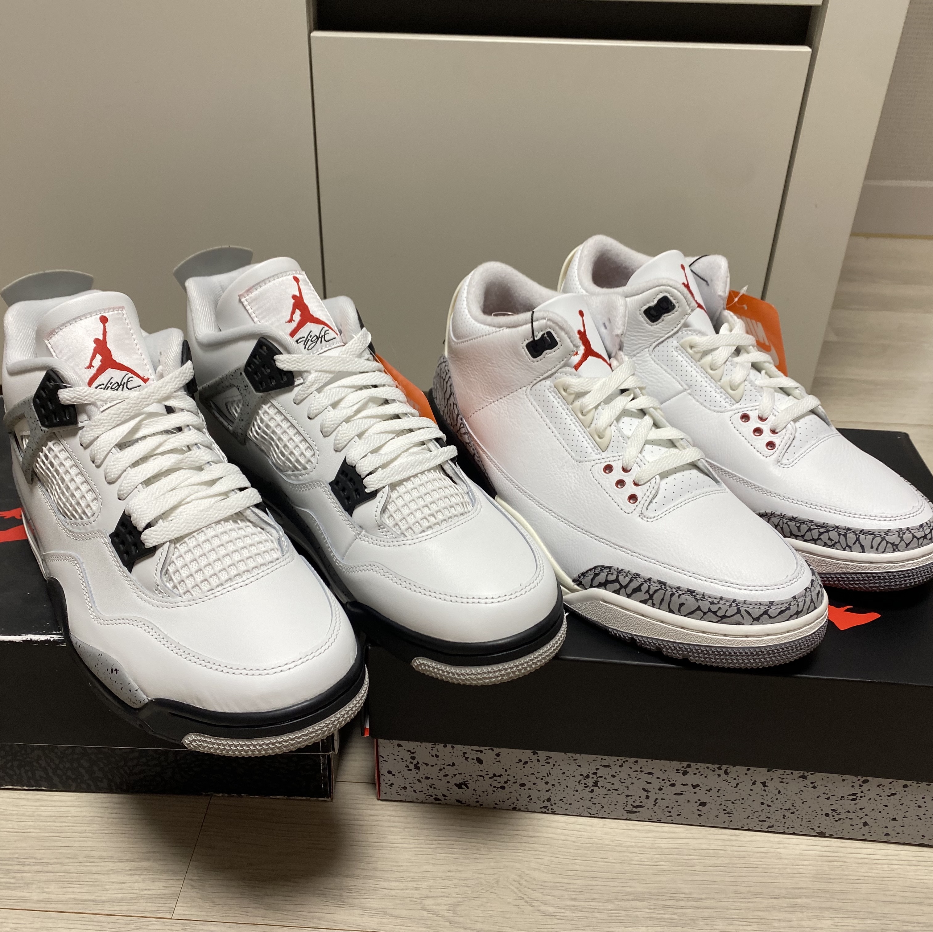 Jordan 4 Retro OG White Cement 2025, Jordan 3 Retro White Cement Reimagined 착용 스타일 - 7