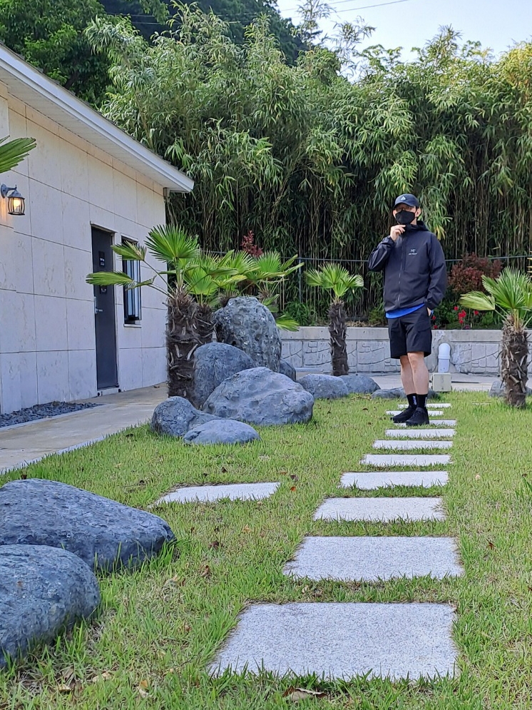 Nike ACG Trail Cap Black, Arc'teryx Squamish Hoody Black 착용 스타일 - 9