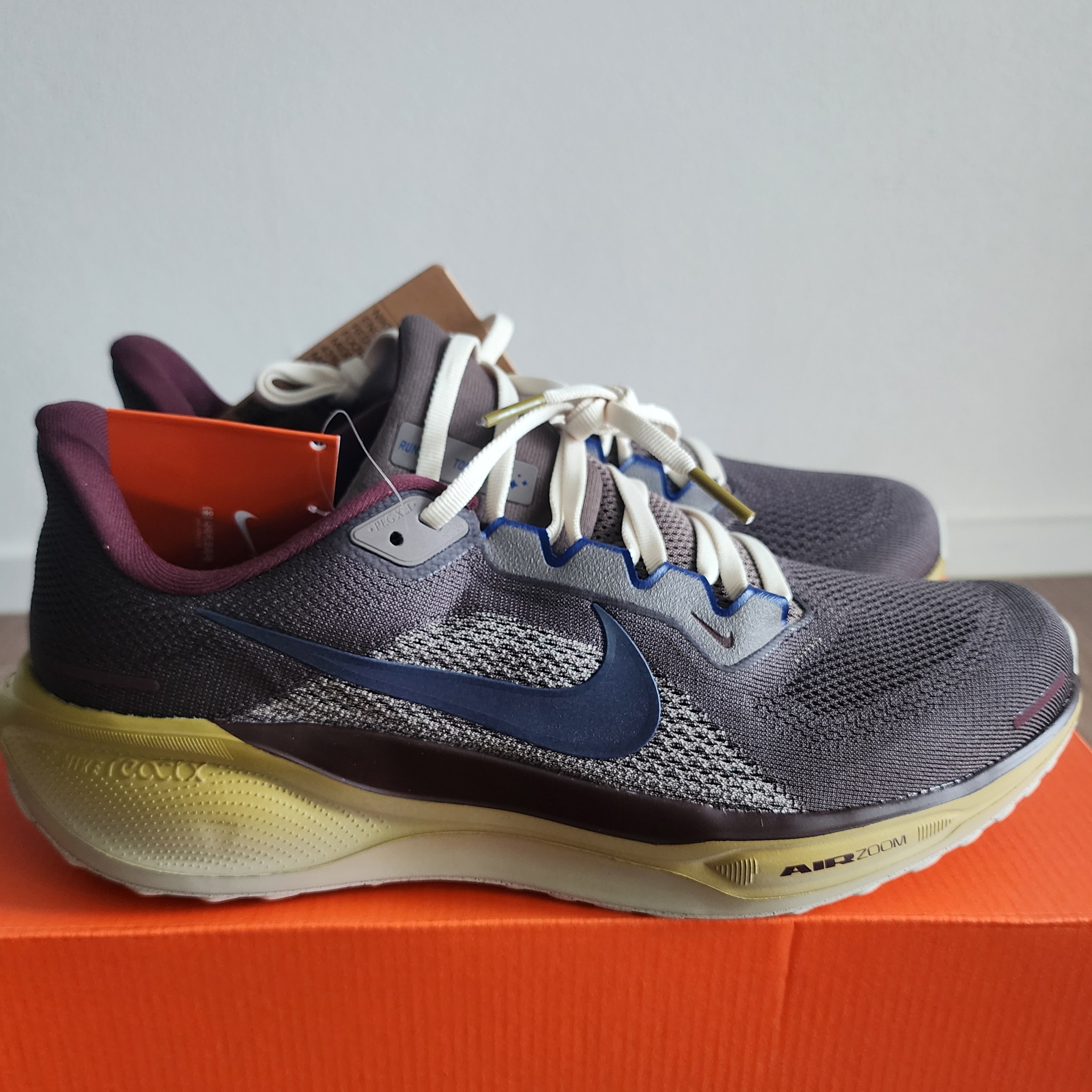 Nike Air Zoom Pegasus 41 PRM Medium Ash Cave Stone 착용 스타일 - 2