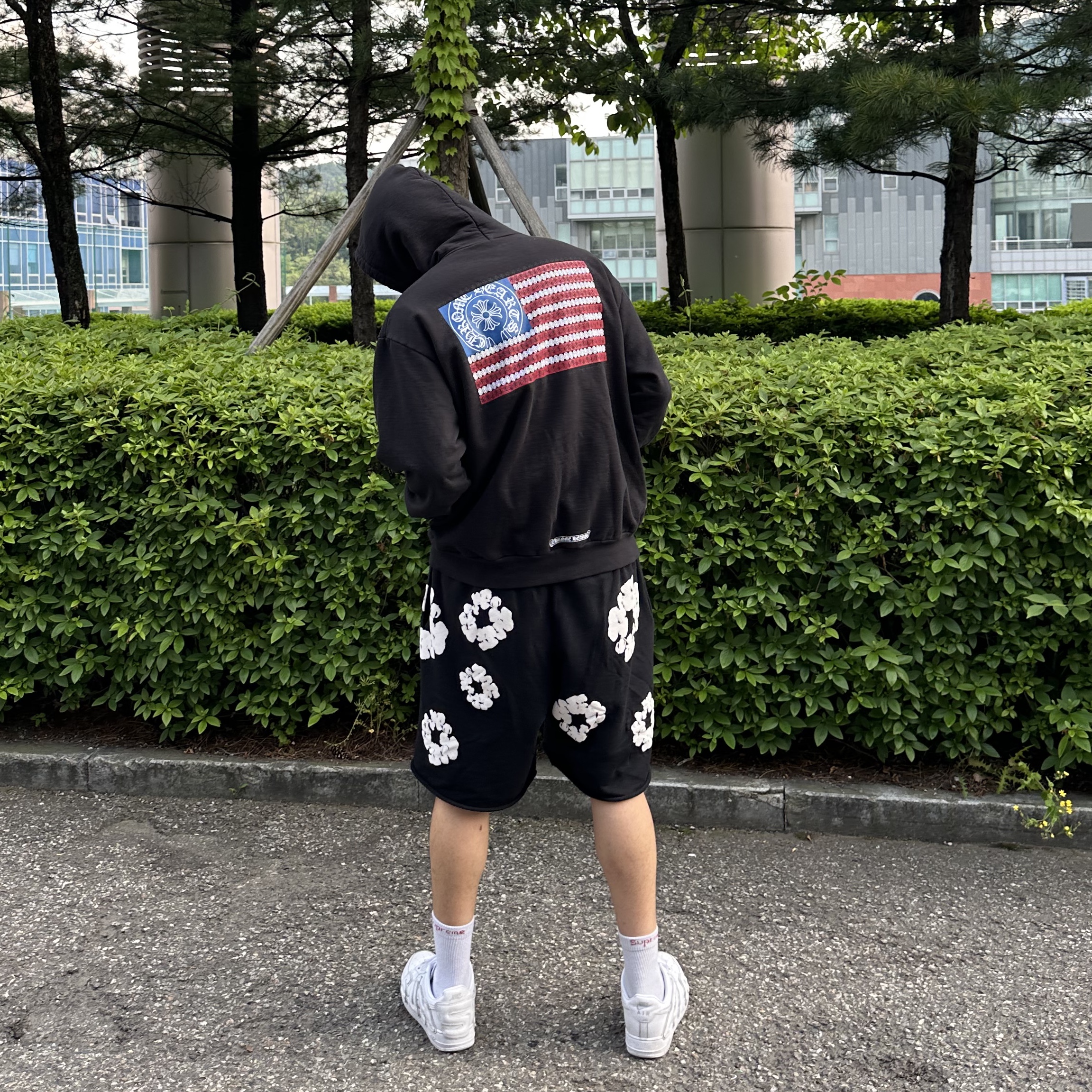 Supreme x Homerun Baseball Jersey Black - 25SS, Denim Tears The Cotton Wreath Shorts Black 착용 스타일 - 2