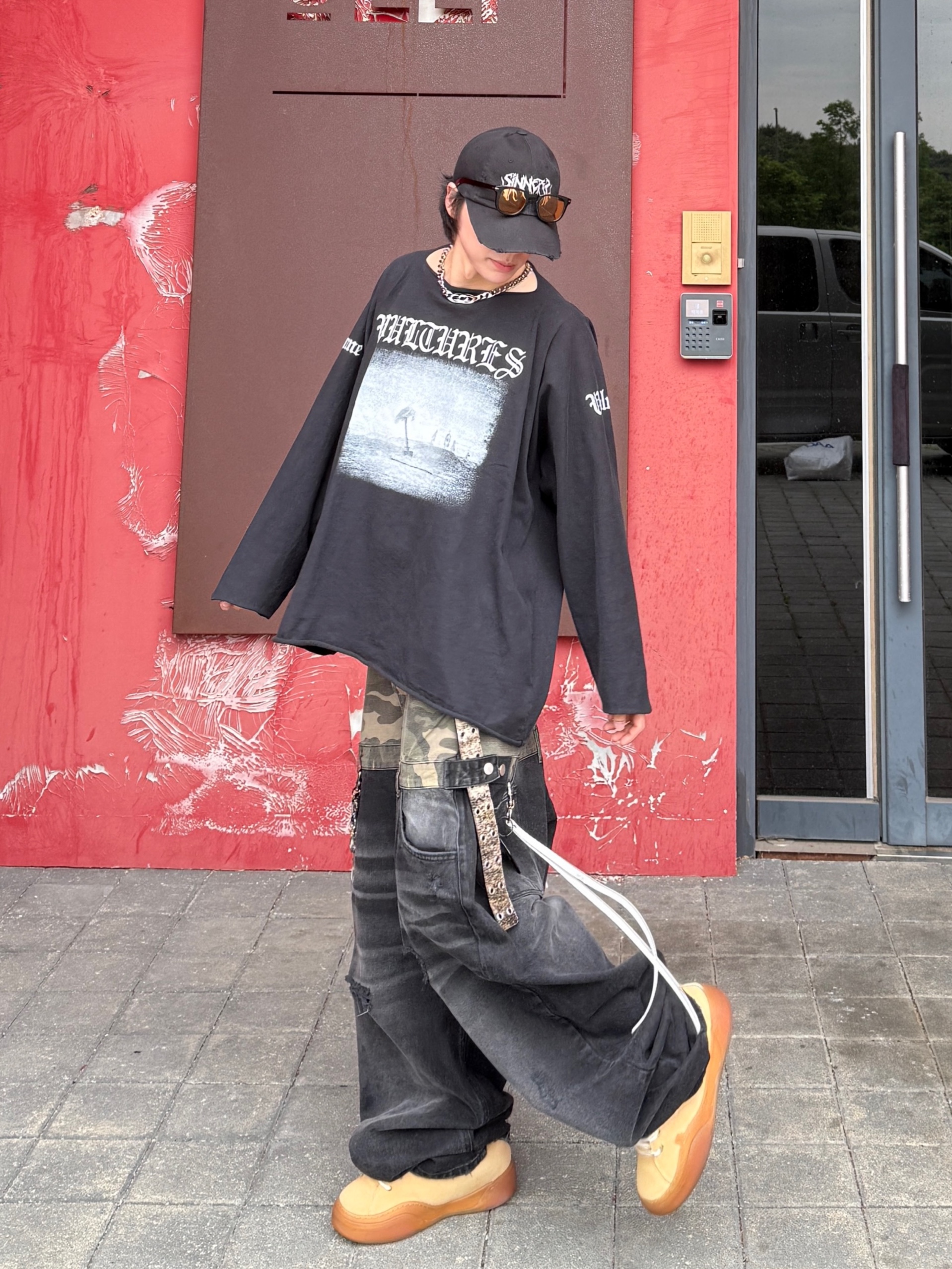 ERL Vamp Skate Shoe Pirate Black, ERL Vamp Skate Shoe Natural Brown 착용 스타일 - 1