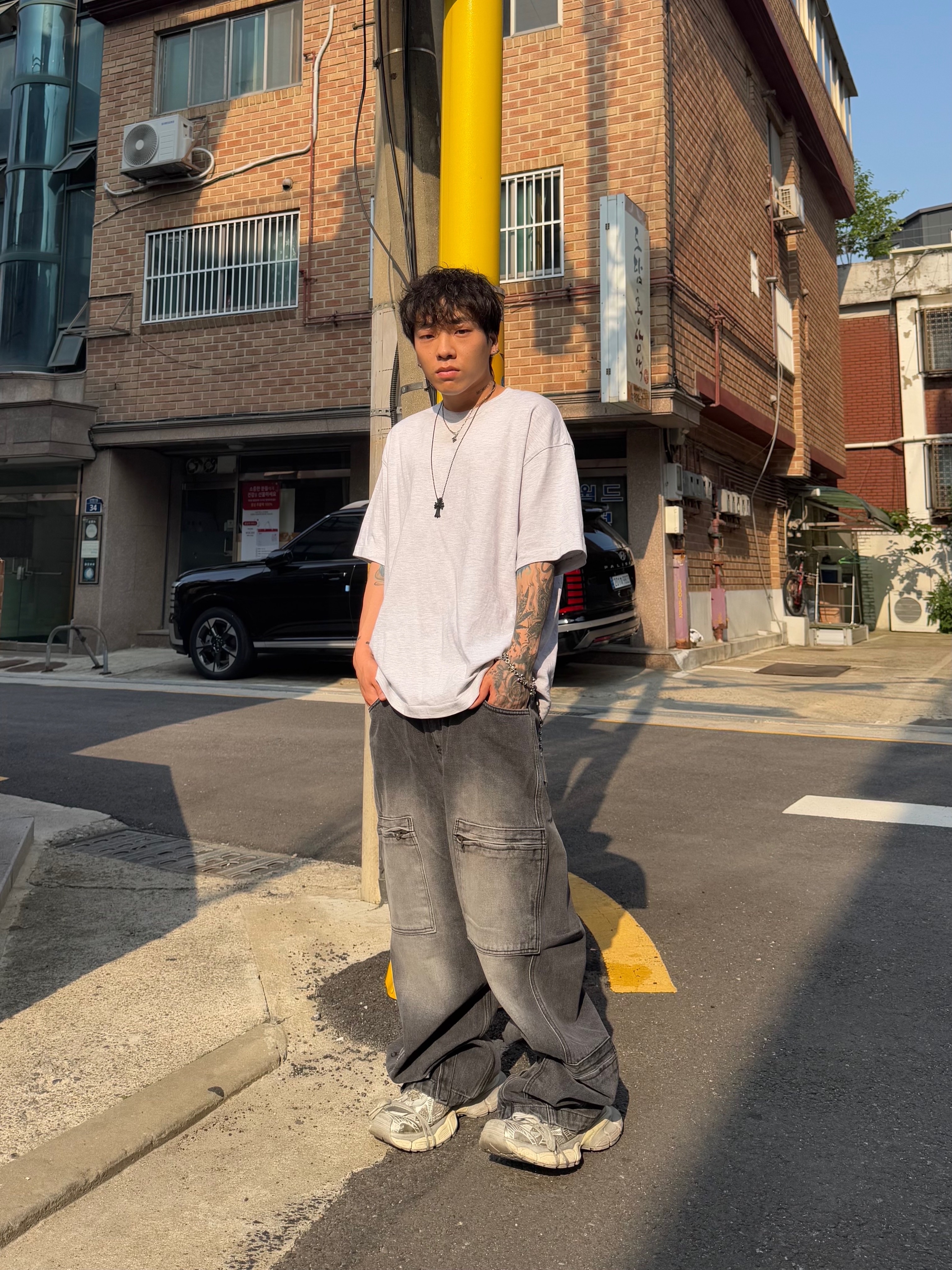 Balenciaga 3XL Sneakers Light Beige 착용 스타일 - 3