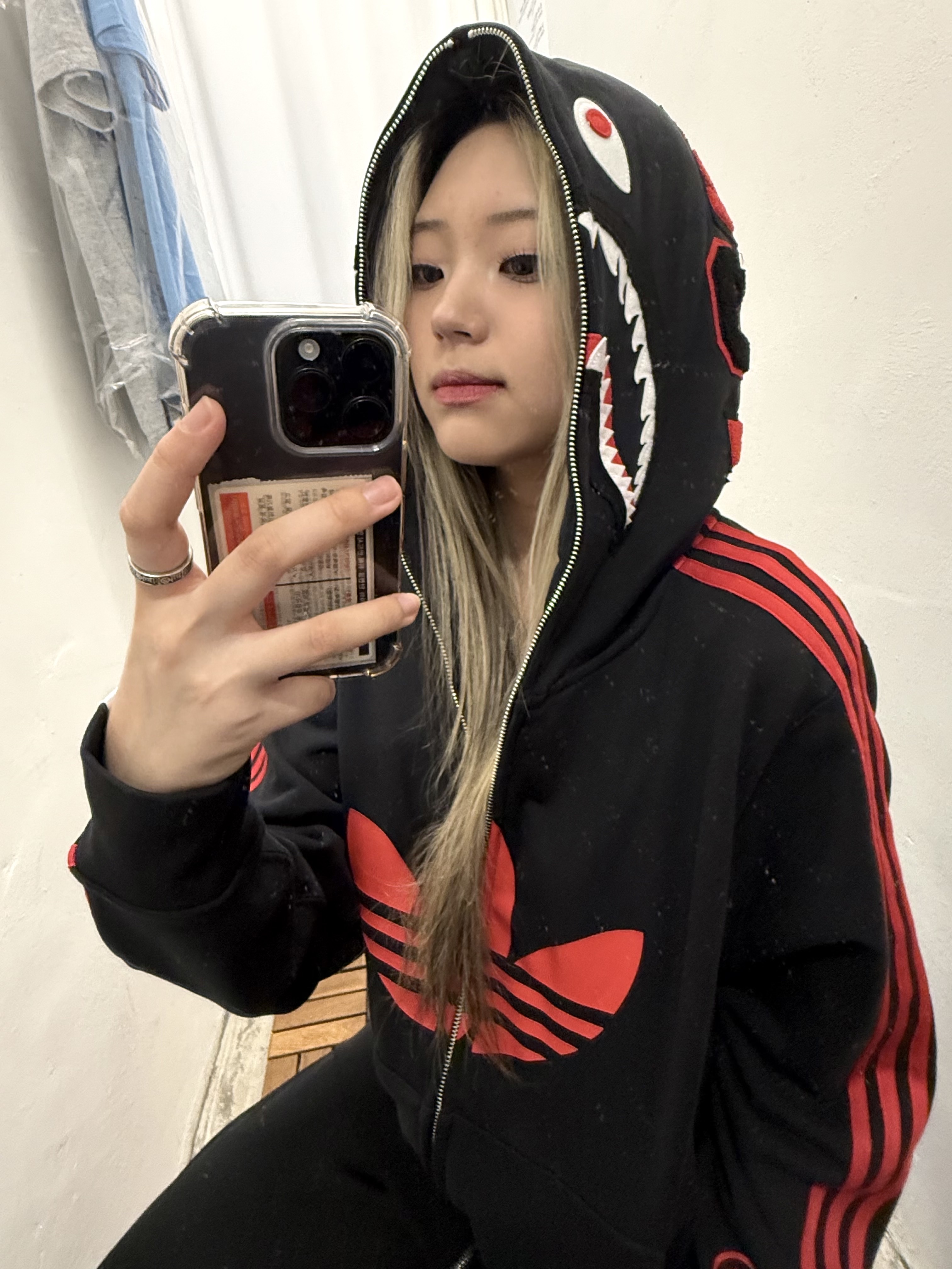Adidas x BAPE Ultimate Shark Hoodie Black - KR Sizing, Supreme Twill Applique S/S Top Heather Grey - 24FW 착용 스타일 - 2
