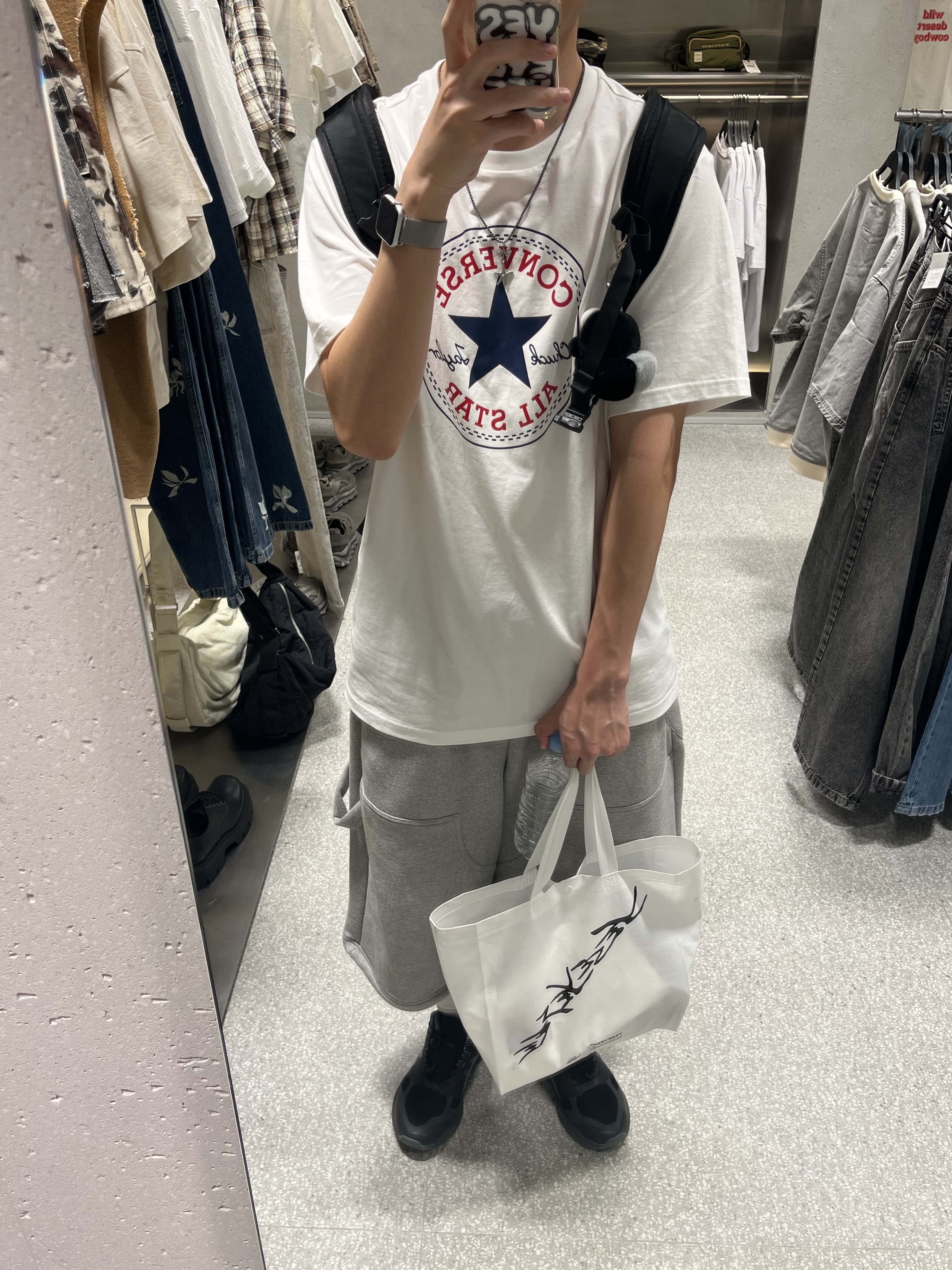 Converse All Star Patch Standard T-Shirt White, Asics x Sansan Gear Gel-Terrain Phantom Moon Mist 착용 스타일 - 1