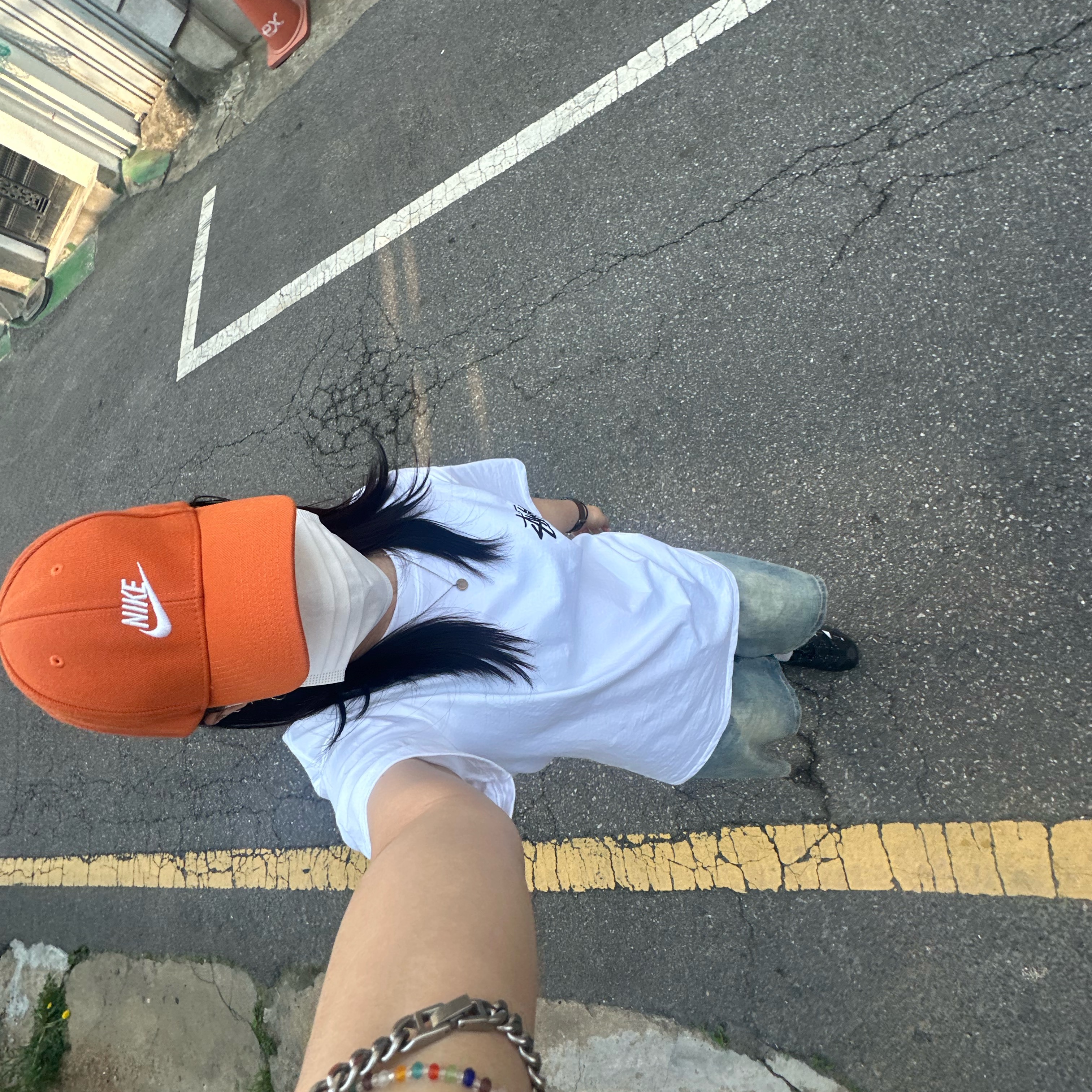 Hoka Hopara Black Castle Rock, Nike Club Unstructured Futura Washed Cap Campfire Orange 착용 스타일 - 1