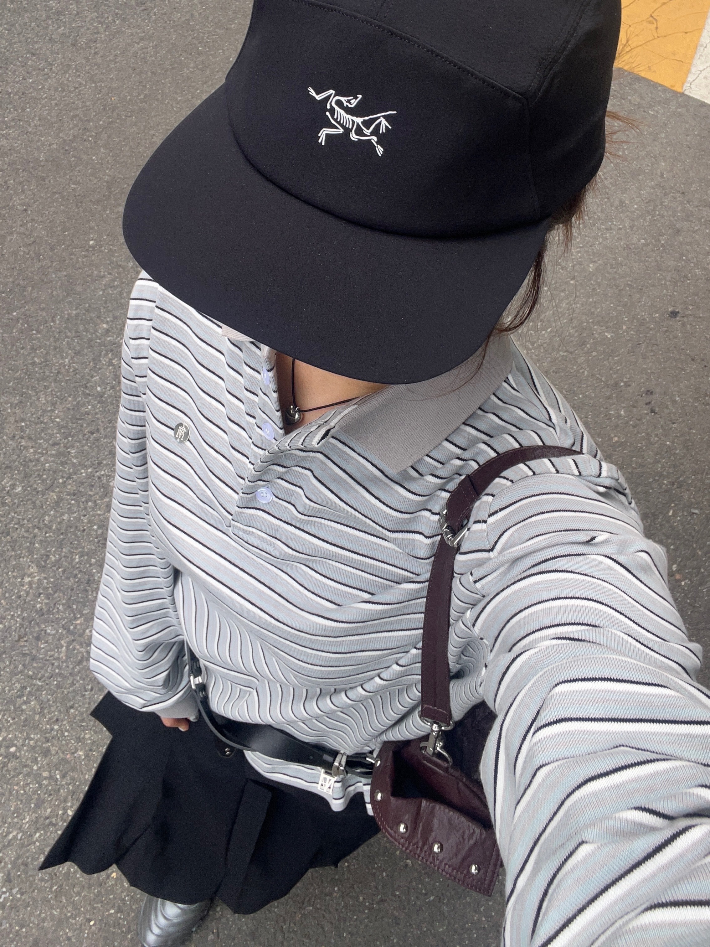 Arc'teryx Gamma 5 Panel Cap Black Arctic Silk, (W) Adidas x Taqwa Bint Ali Megaride Mary Jane Iron Metallic Cyber Metallic 착용 스타일