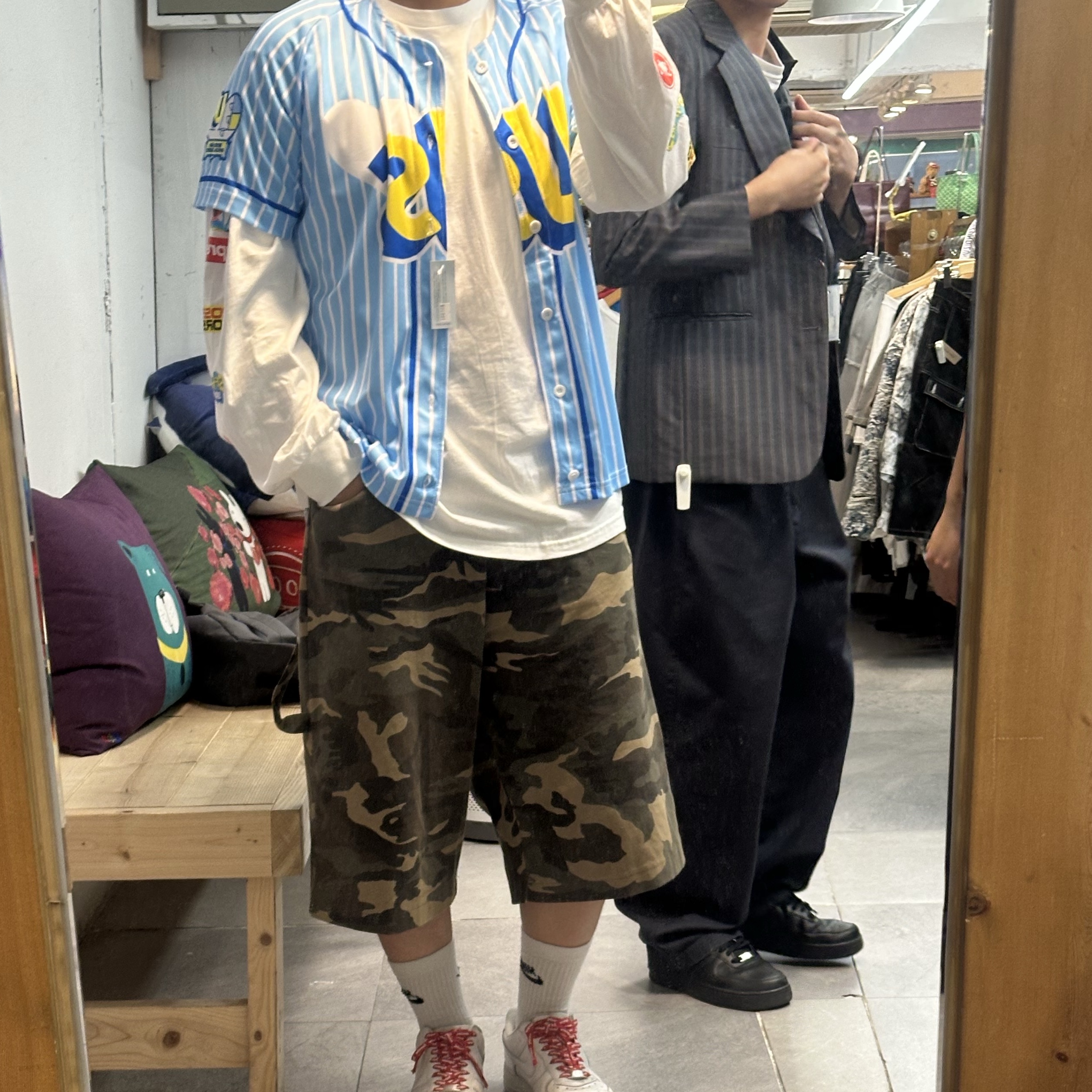 Supreme x SpongeBob SquarePants Castelli Racing L/S T-Shirt White - 25SS, SLOW RECORD HOUSE Carpenter Bermuda Wide Camo Pants Vintage Green 착용 스타일