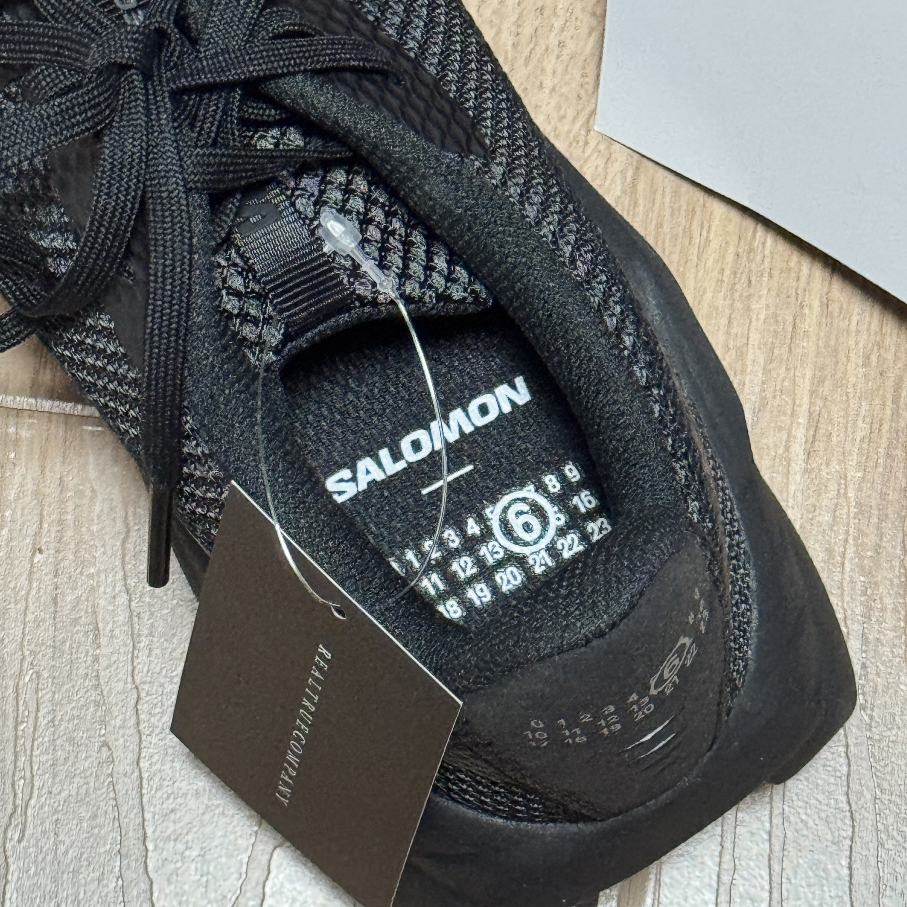 Salomon x MM6 Maison Margiela Spectur 2 Black Pewter 착용 스타일 - 5